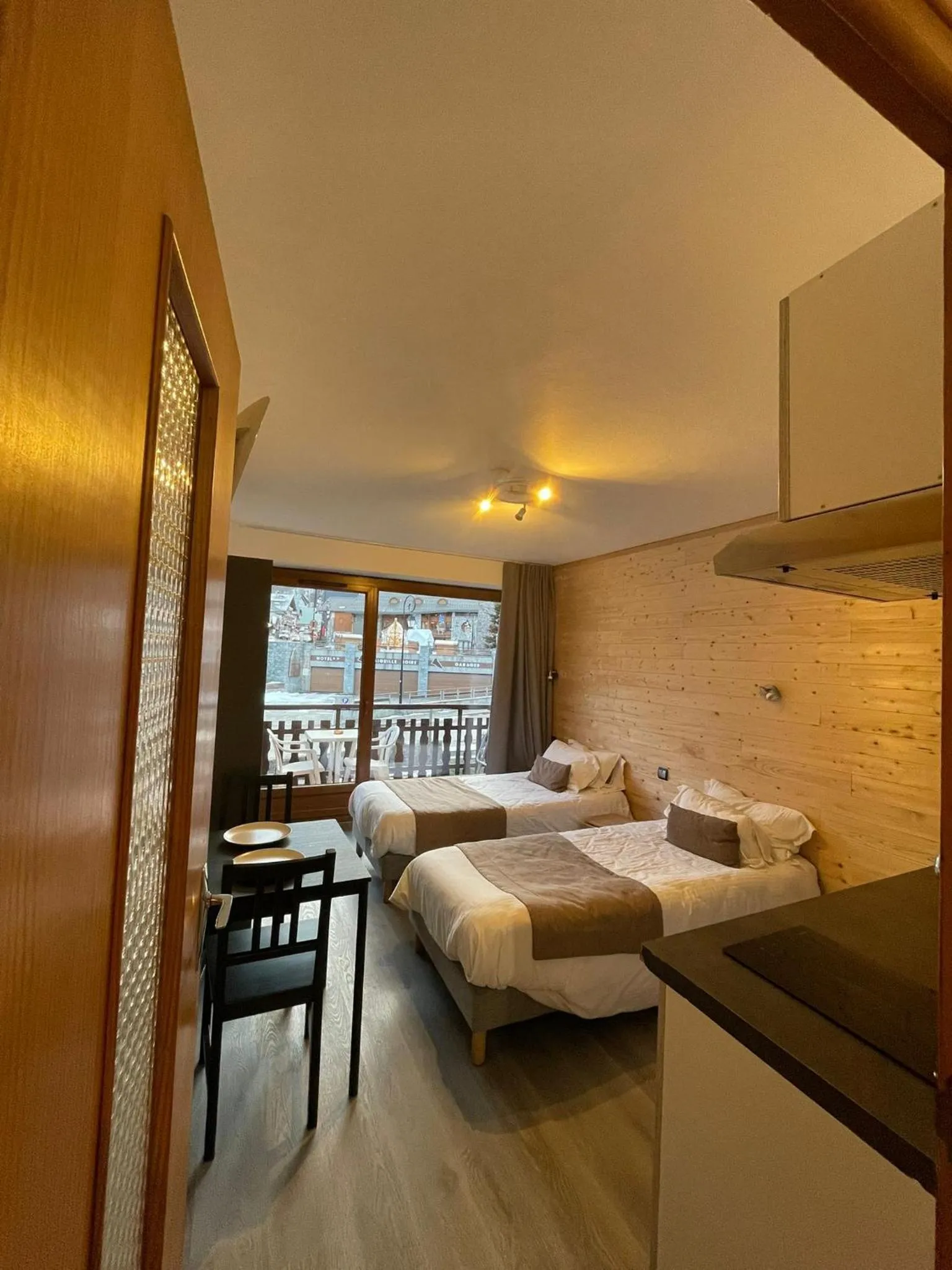 Bed in Aiguille Noire