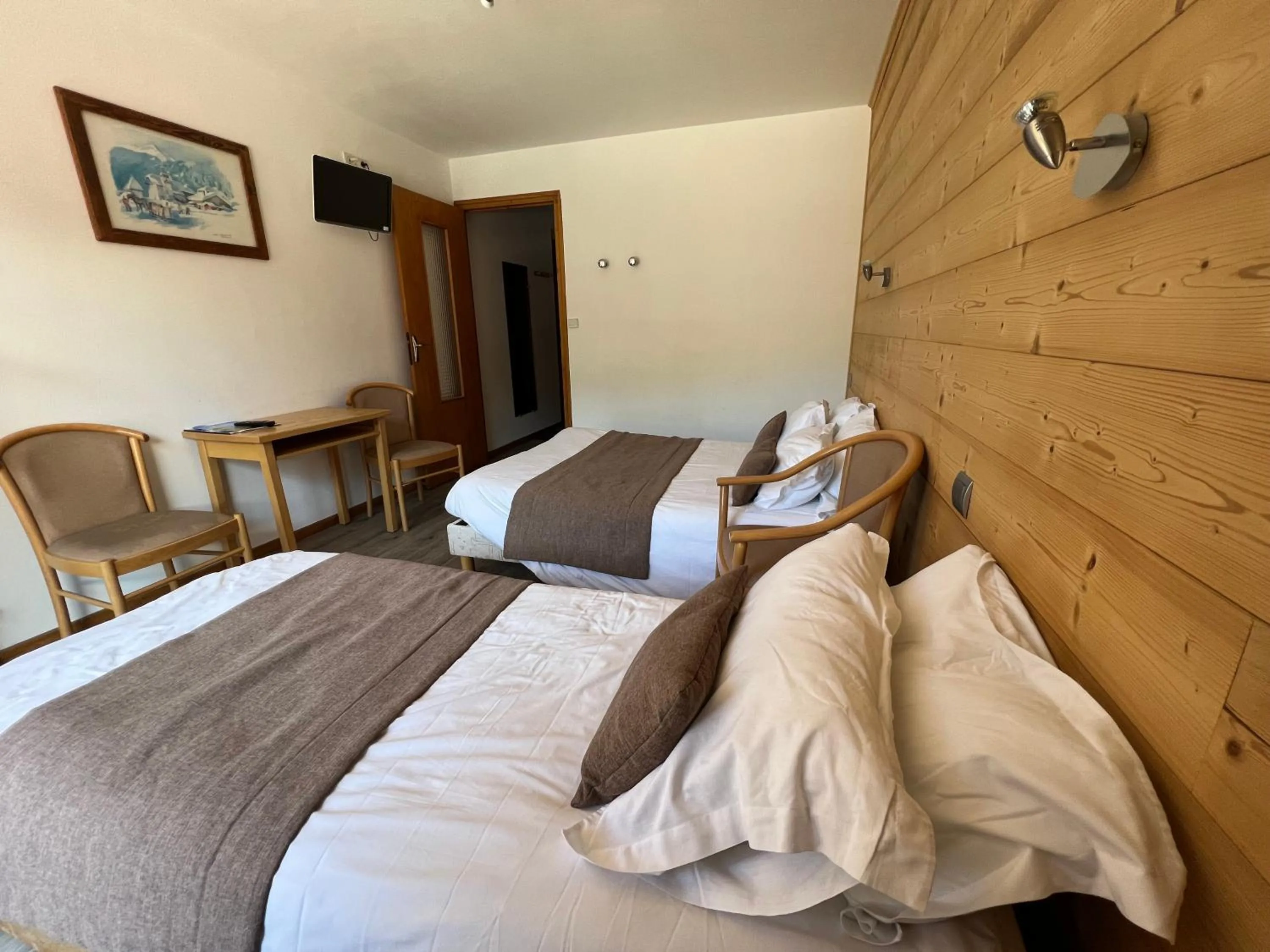 Bed in Aiguille Noire