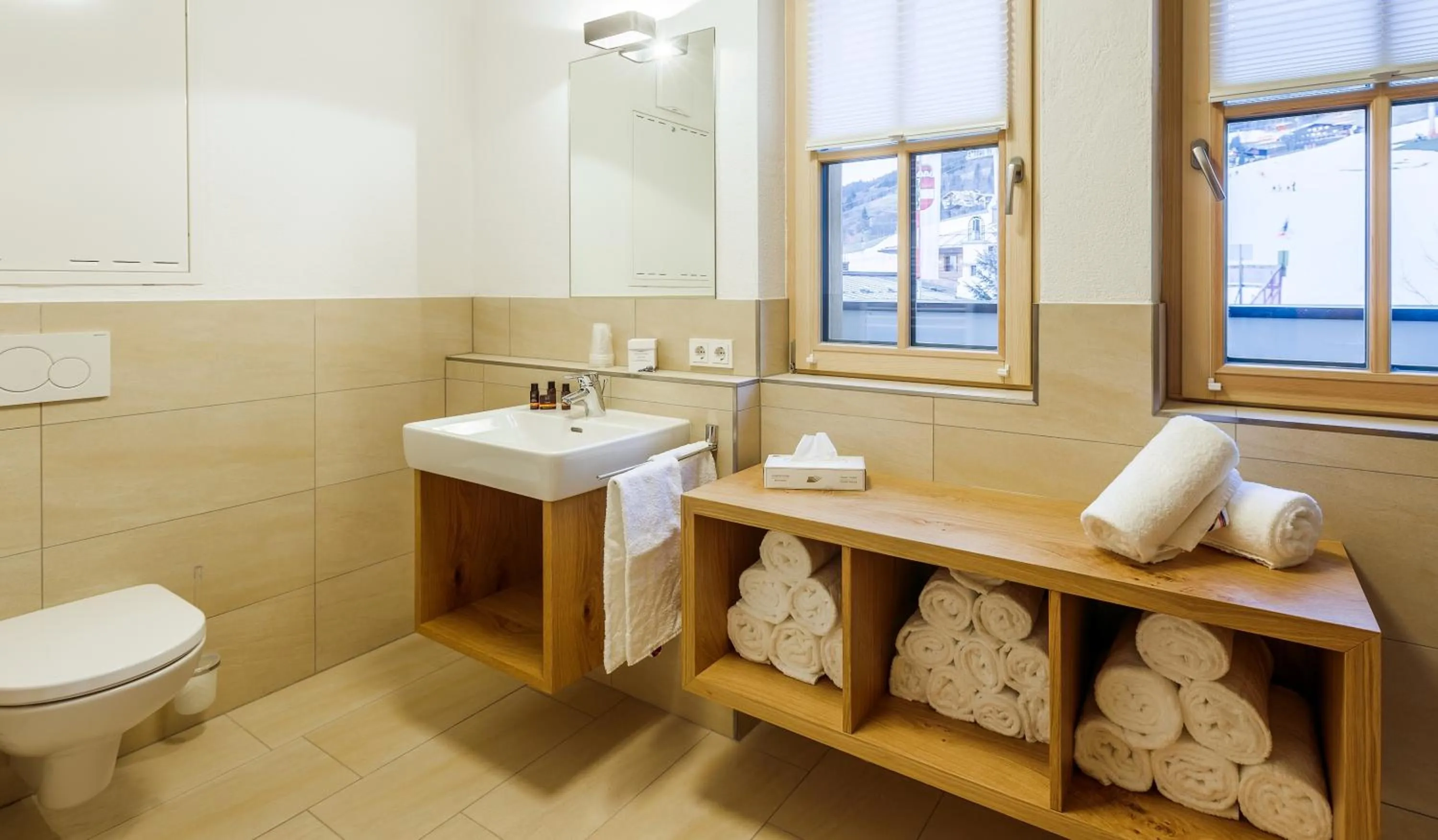 Bathroom in Bolodges Apartments by Alpin Rentals