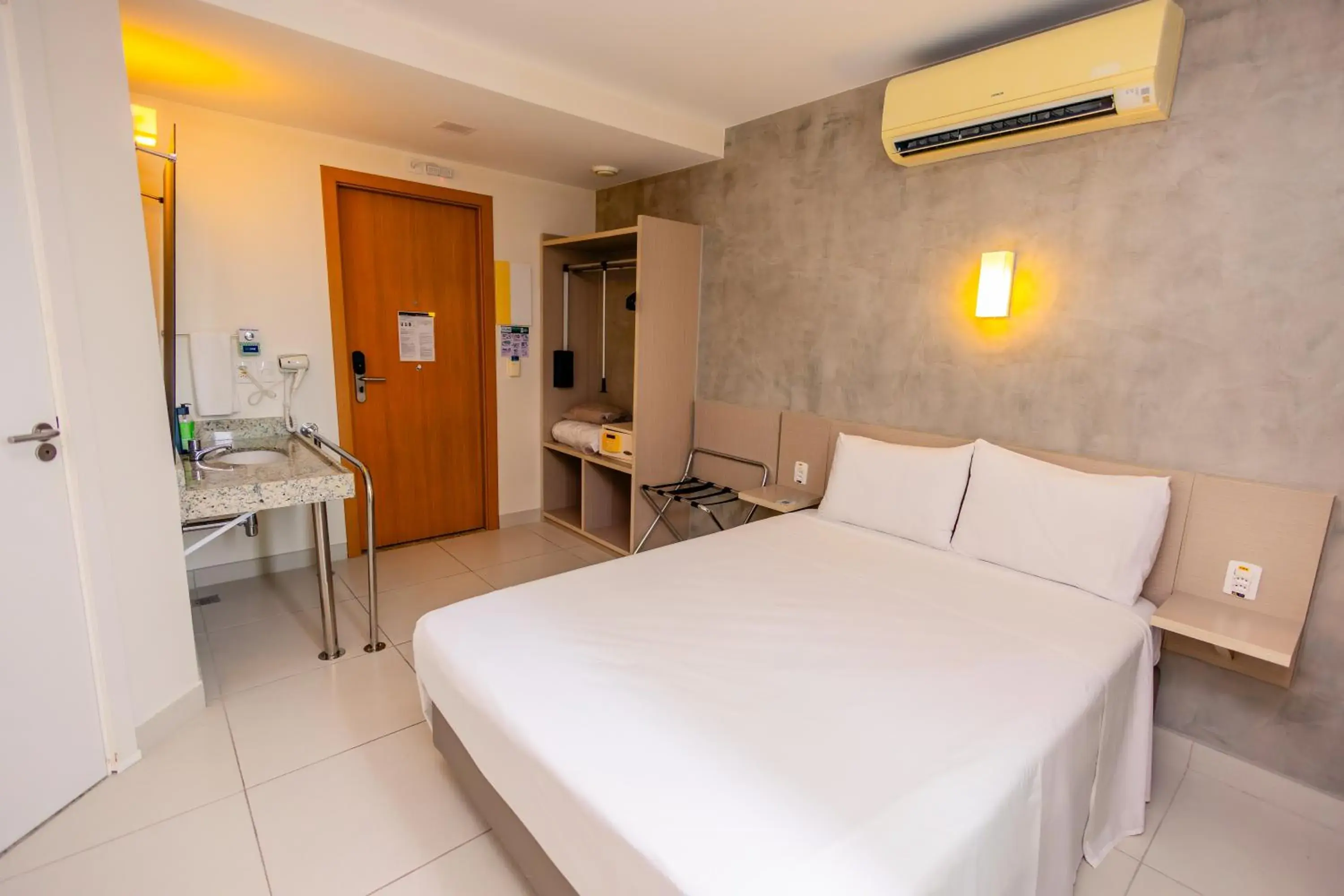 Bedroom, Bed in Go Inn Hotel Aracaju Bedroom, Bed in Go Inn Hotel Aracaju