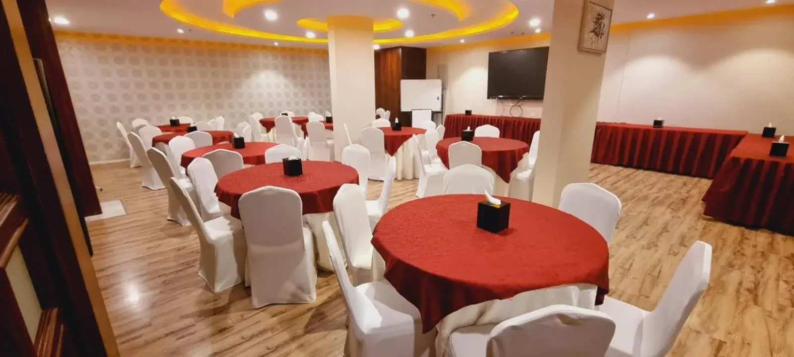 Restaurant/places to eat in رؤوم ان للشقق الفندقية-Raoum Inn Hotel Apartments Restaurant/places to eat in رؤوم ان للشقق الفندقية-Raoum Inn Hotel Apartments