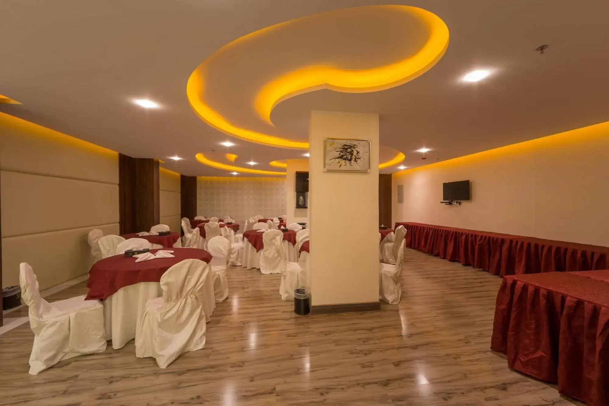 Restaurant/places to eat in رؤوم ان للشقق الفندقية-Raoum Inn Hotel Apartments Restaurant/places to eat in رؤوم ان للشقق الفندقية-Raoum Inn Hotel Apartments