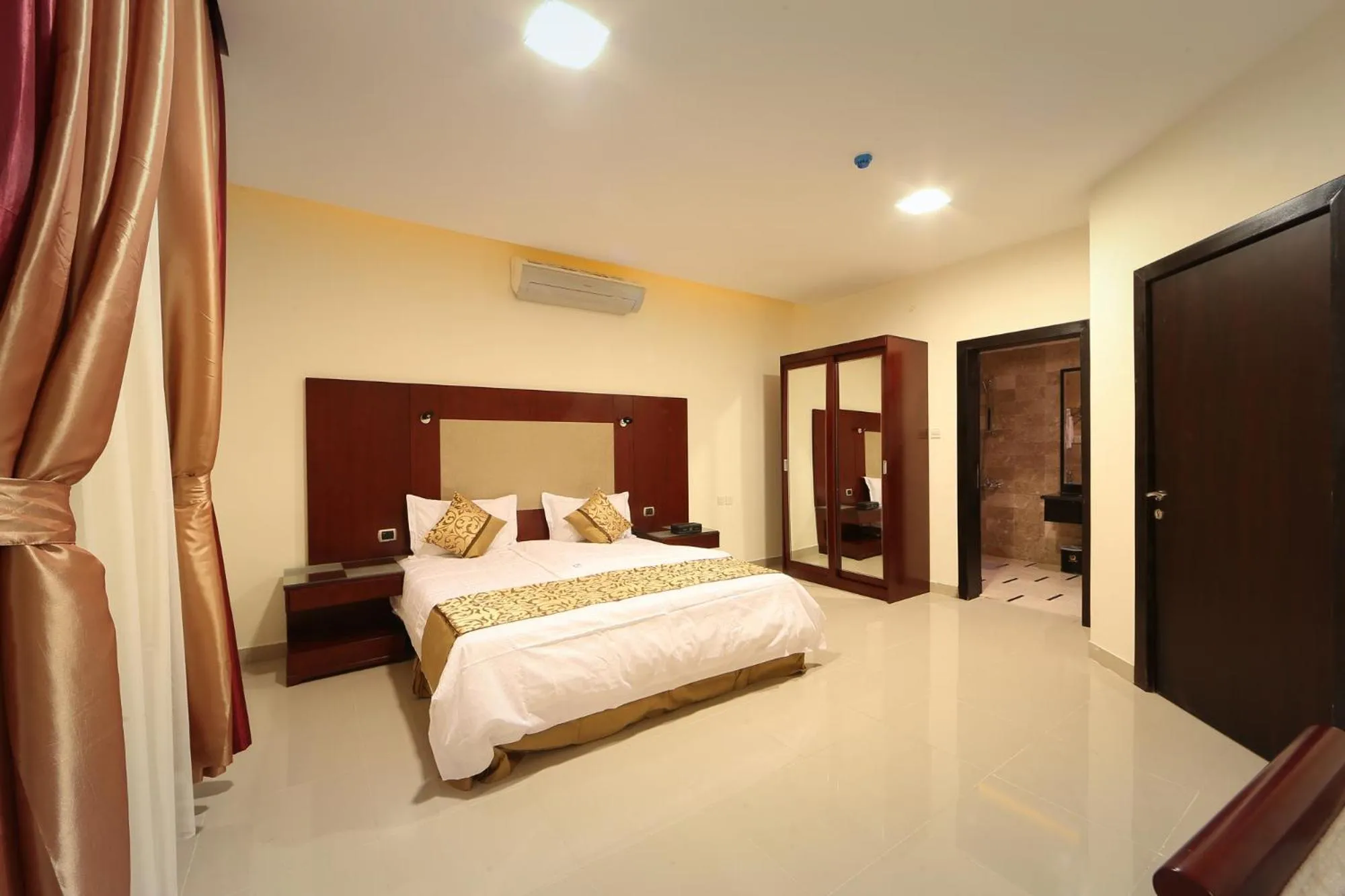 Bedroom, Bed in رؤوم ان للشقق الفندقية-Raoum Inn Hotel Apartments