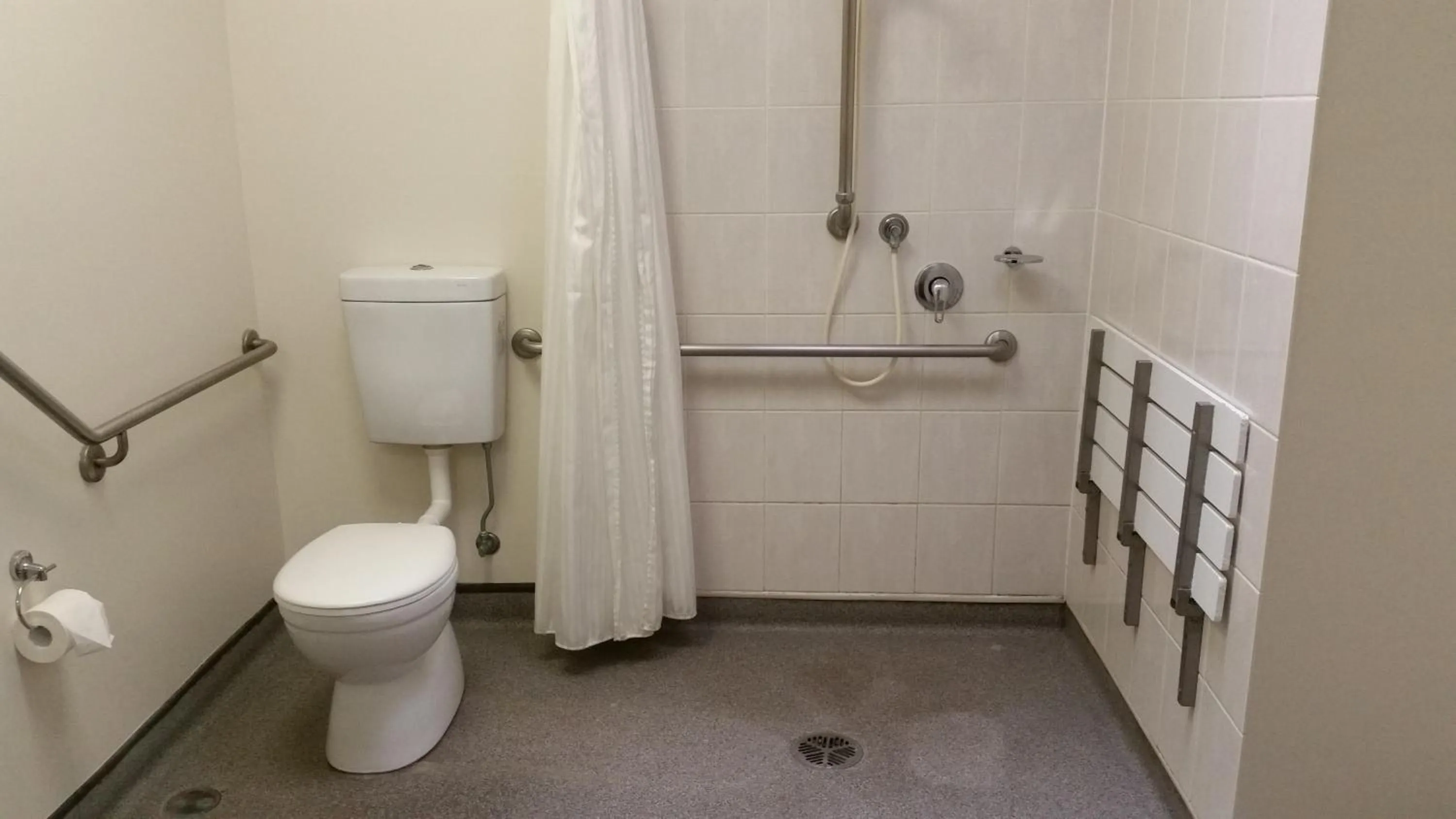 Bathroom in Port Denison Motor Inn