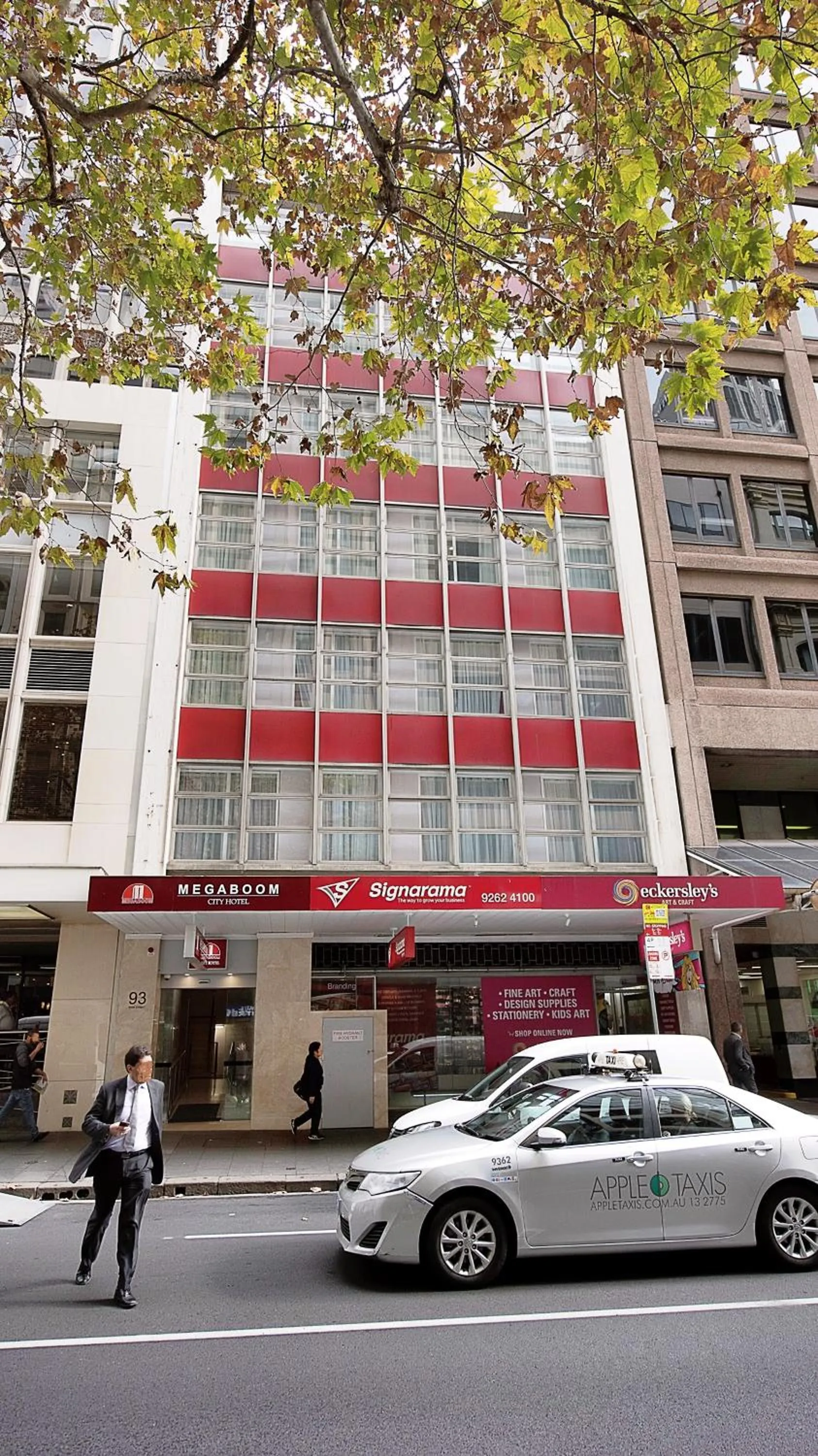 Property building in Megaboom City Hotel