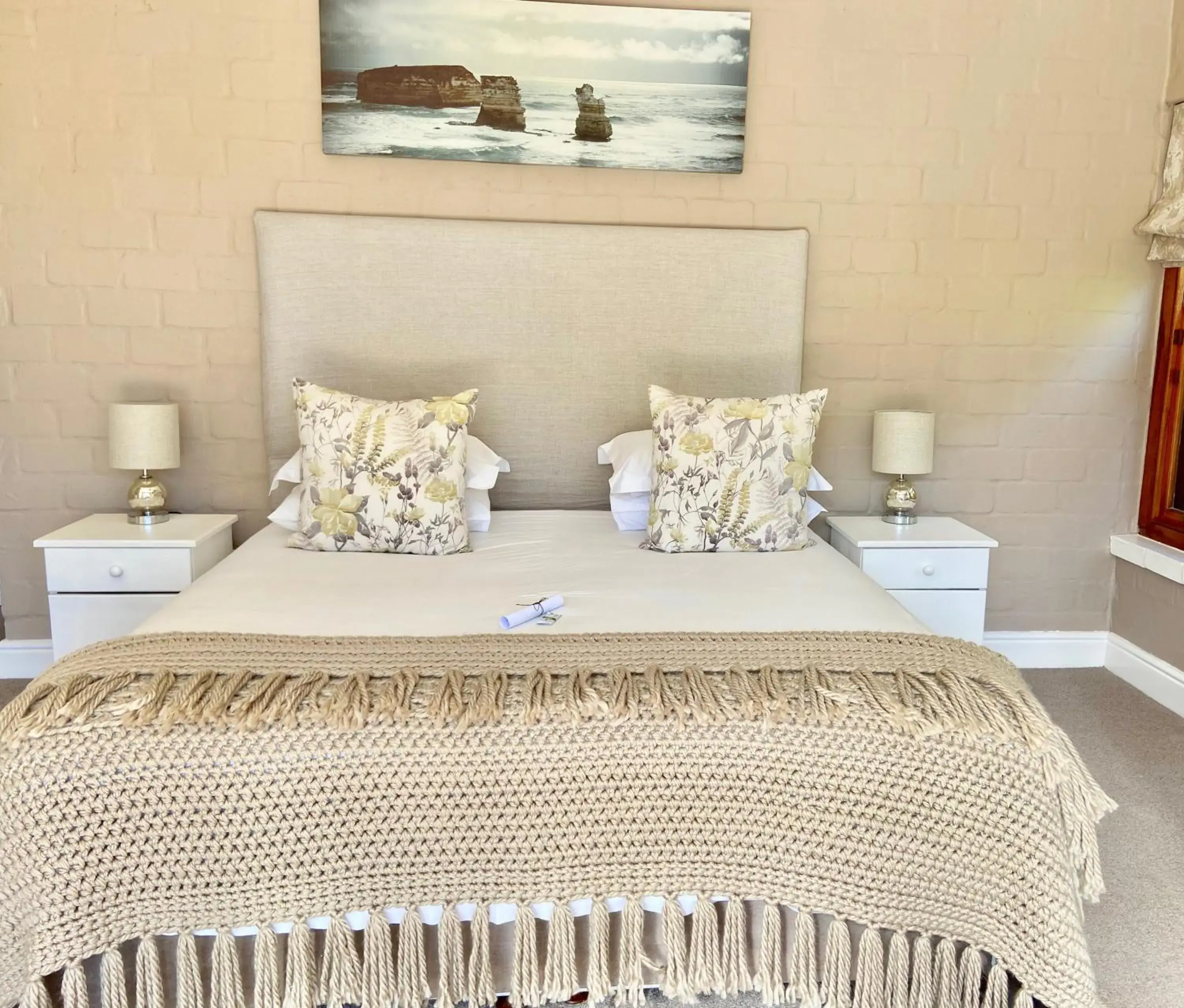 Photo of the whole room, Bed in Summit Place Guesthouse Photo of the whole room, Bed in Summit Place Guesthouse