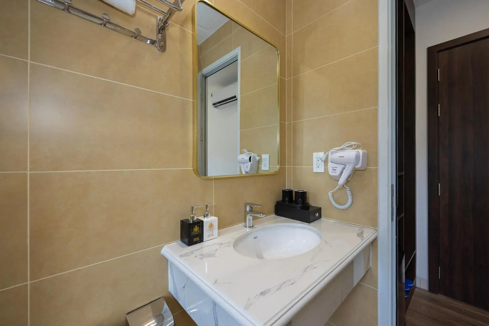 Double Room in Royal Hotel Phu Quoc 2 Double Room in Royal Hotel Phu Quoc 2