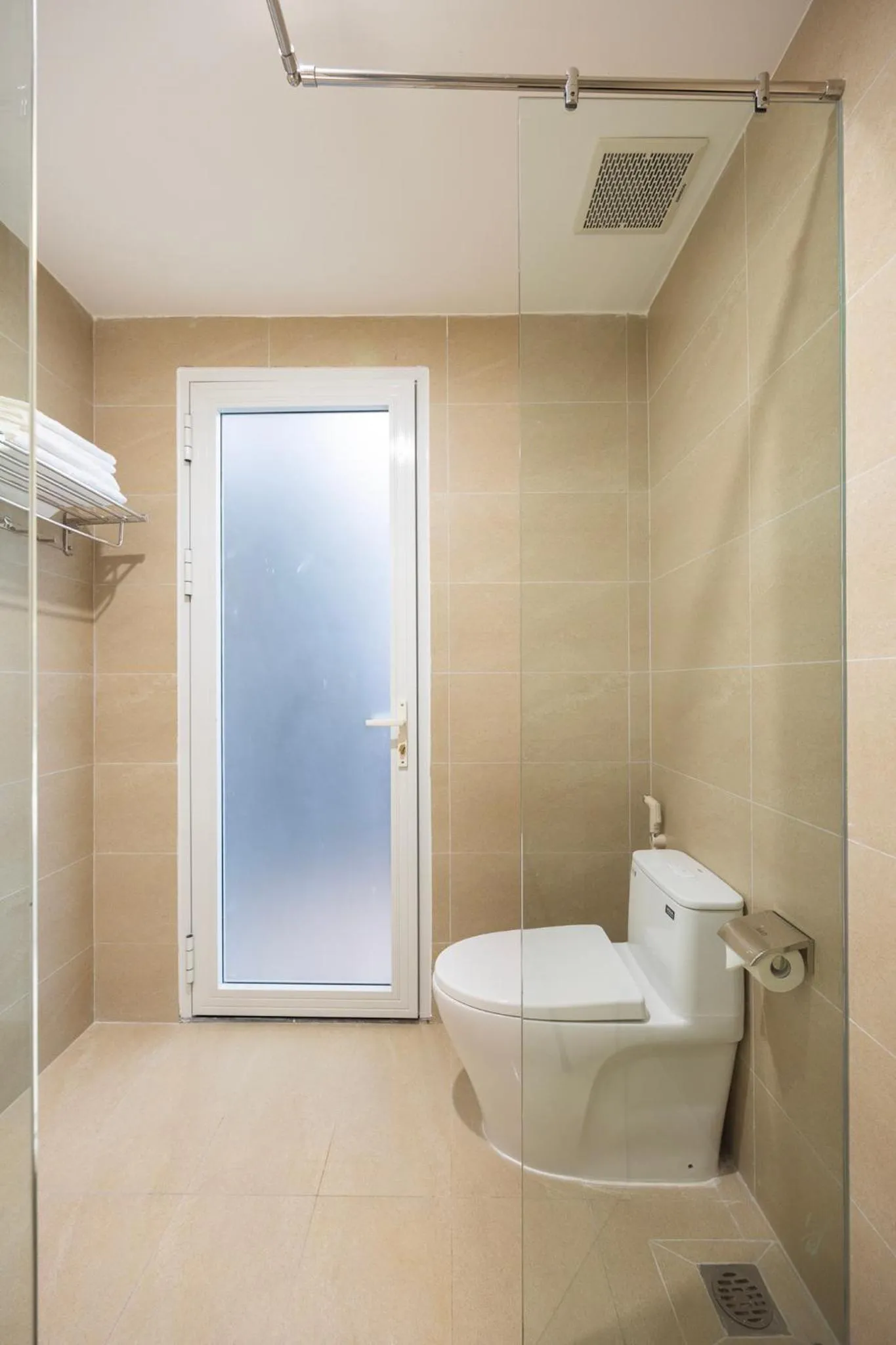 Shower in Royal Hotel Phu Quoc 2