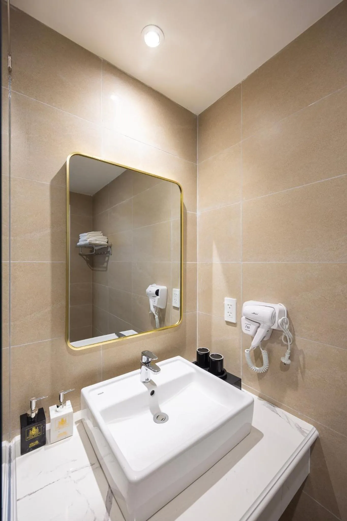 Toilet in Royal Hotel Phu Quoc 2