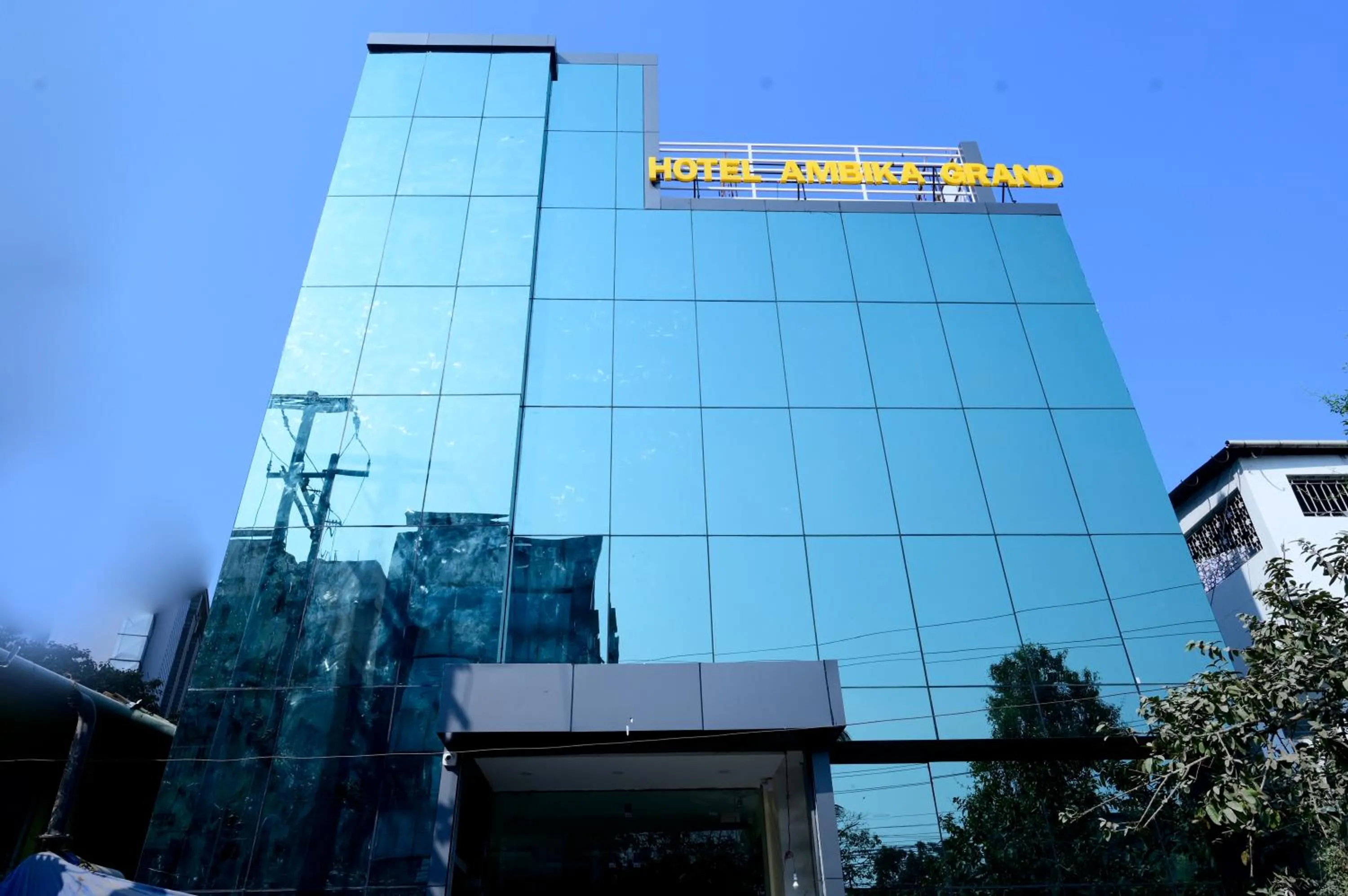 Hotel Ambika Grand