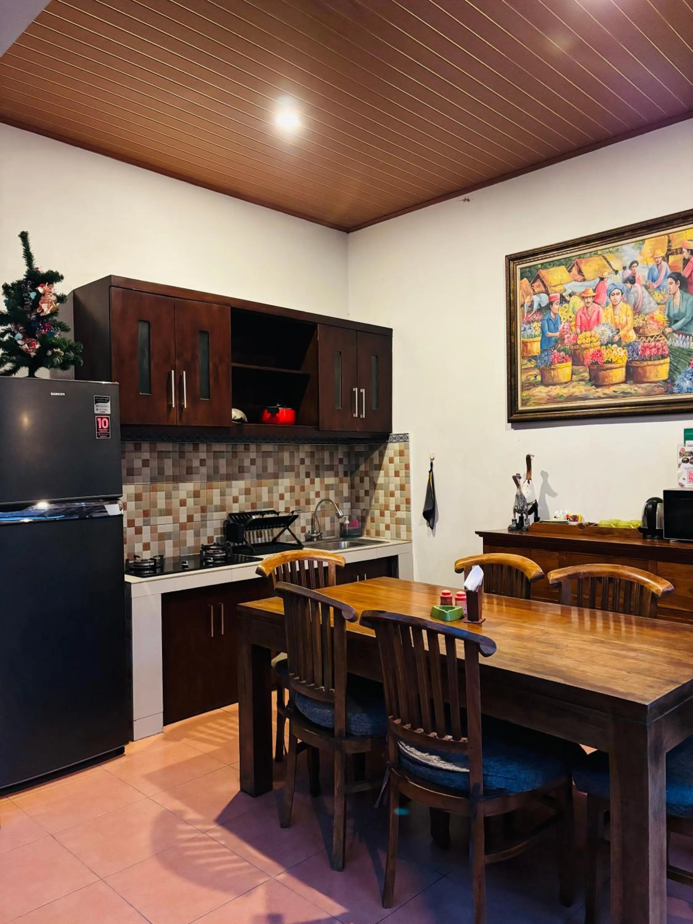 Kitchen or kitchenette in Uma Padi Villa