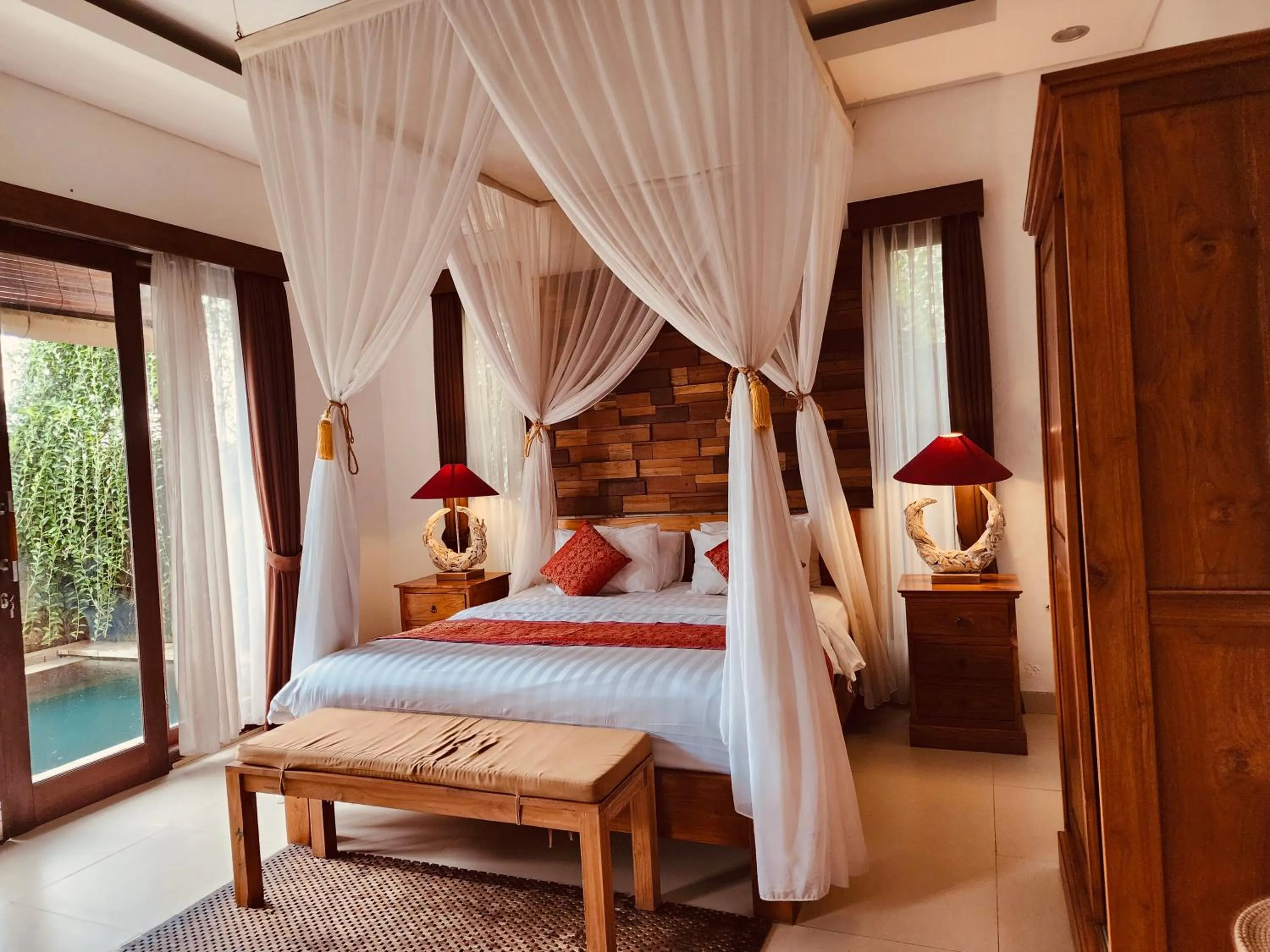 Bed in Uma Padi Villa