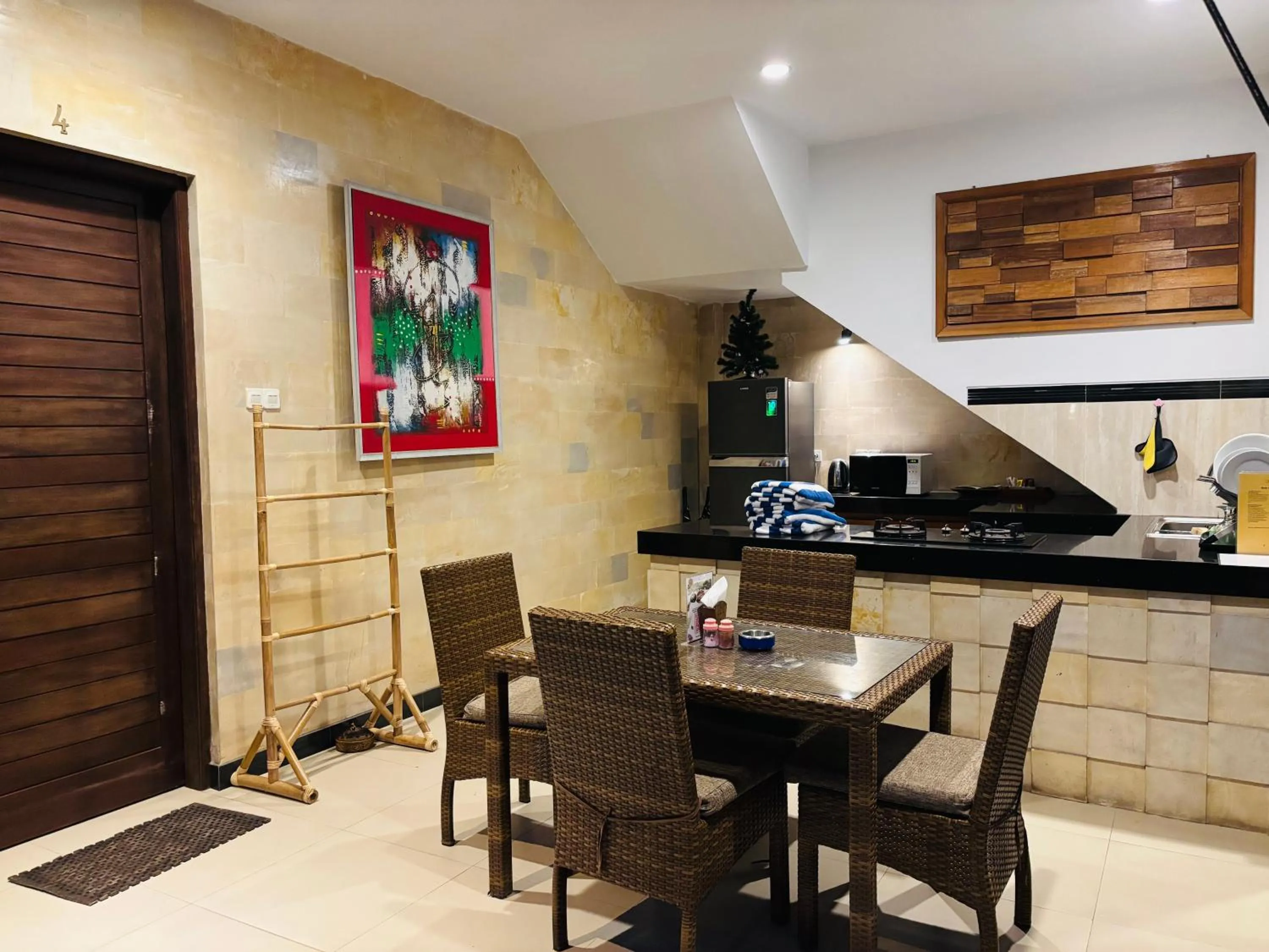 Kitchen or kitchenette in Uma Padi Villa