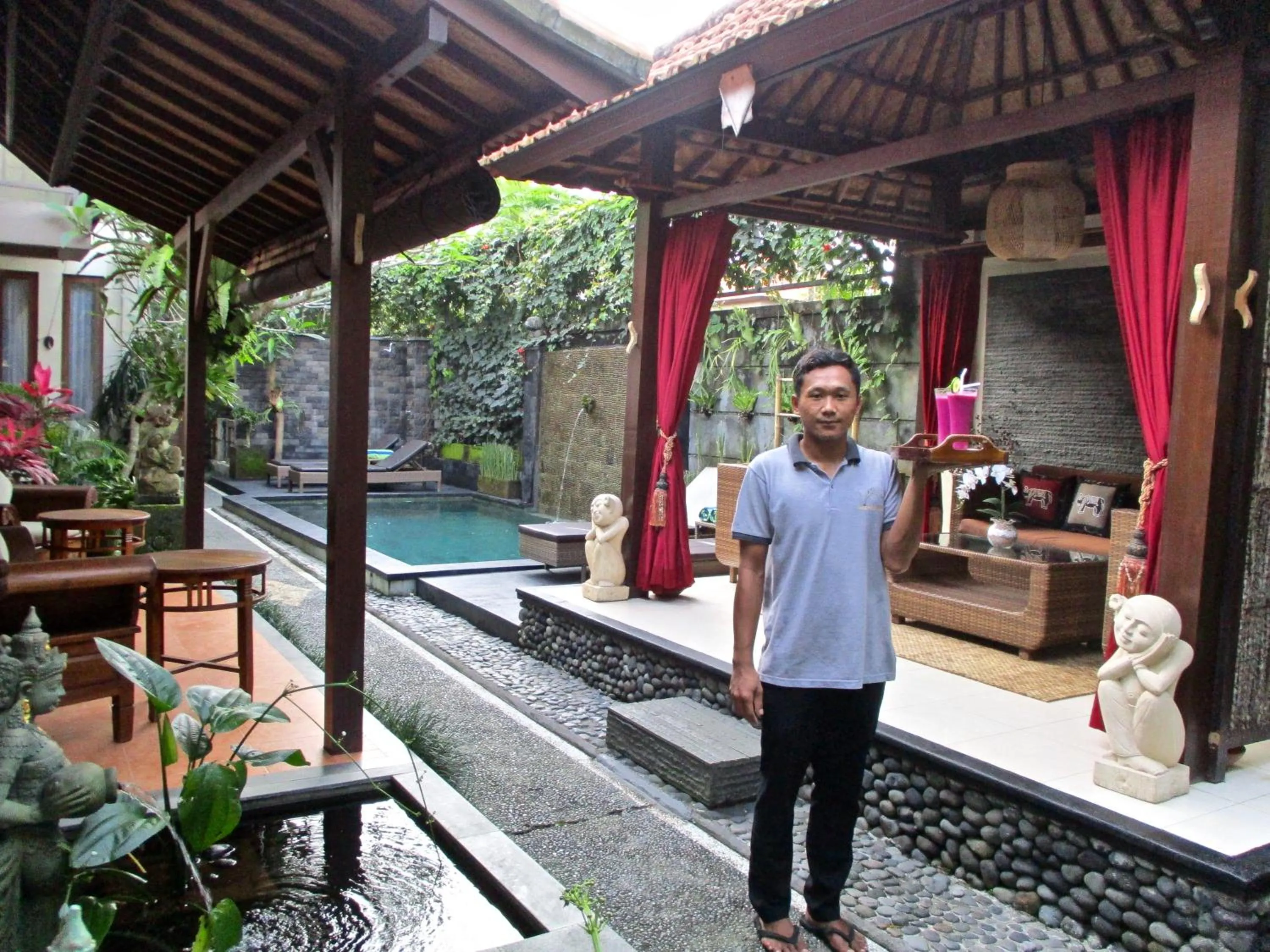 Staff in Uma Padi Villa