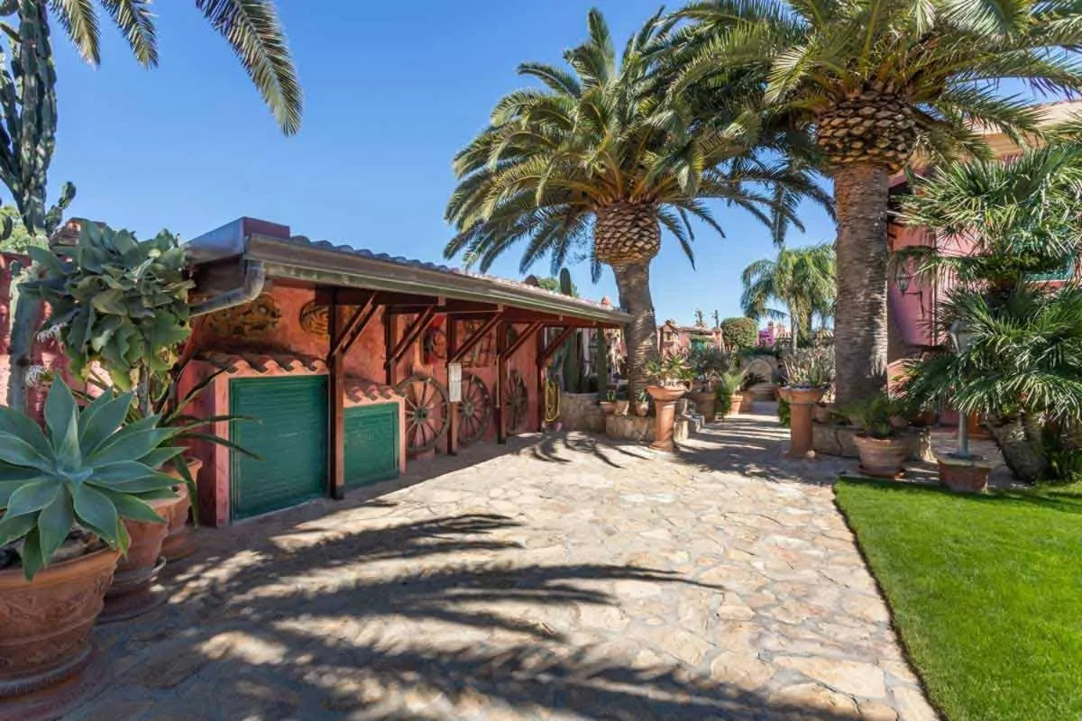 Property building in Villa Flumini