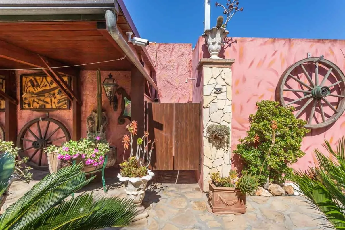 Property building in Villa Flumini