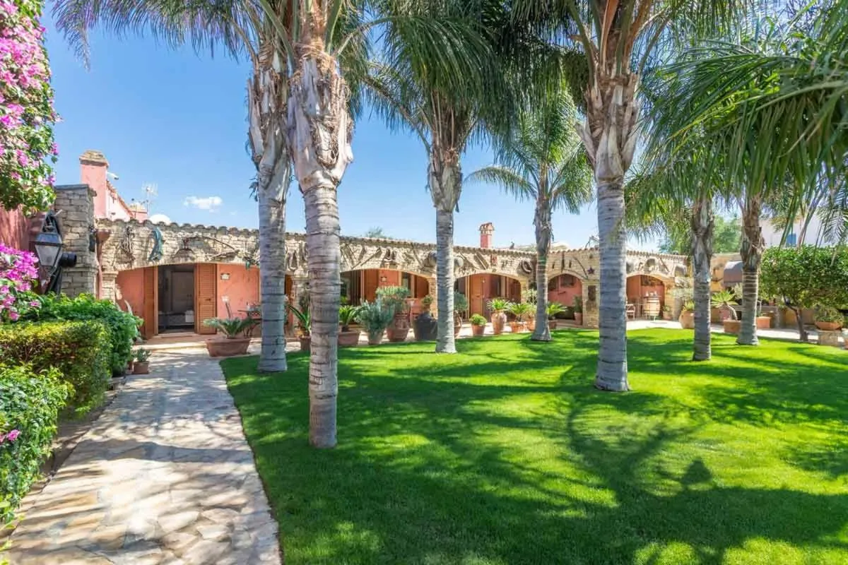 Property building in Villa Flumini