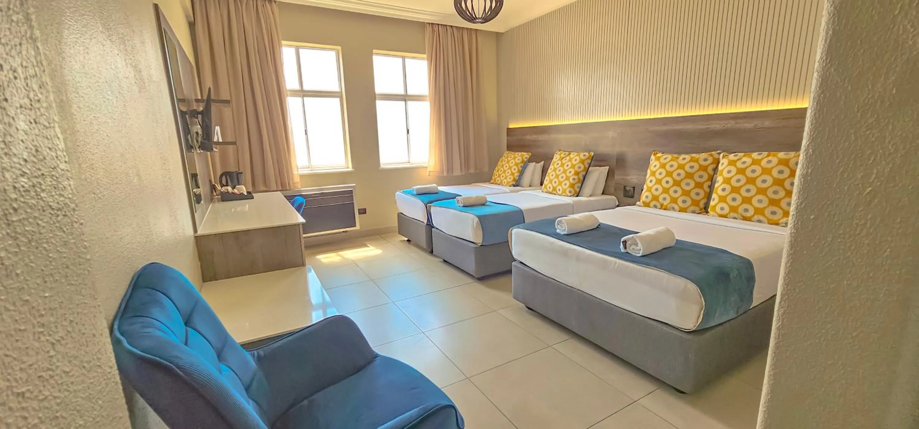 TV and multimedia, Bed in Albany Hotel