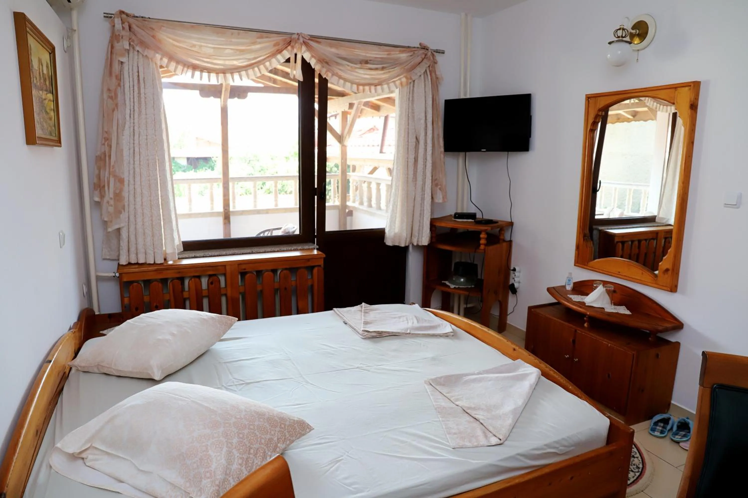 Bedroom, Bed in Hotel Mishel