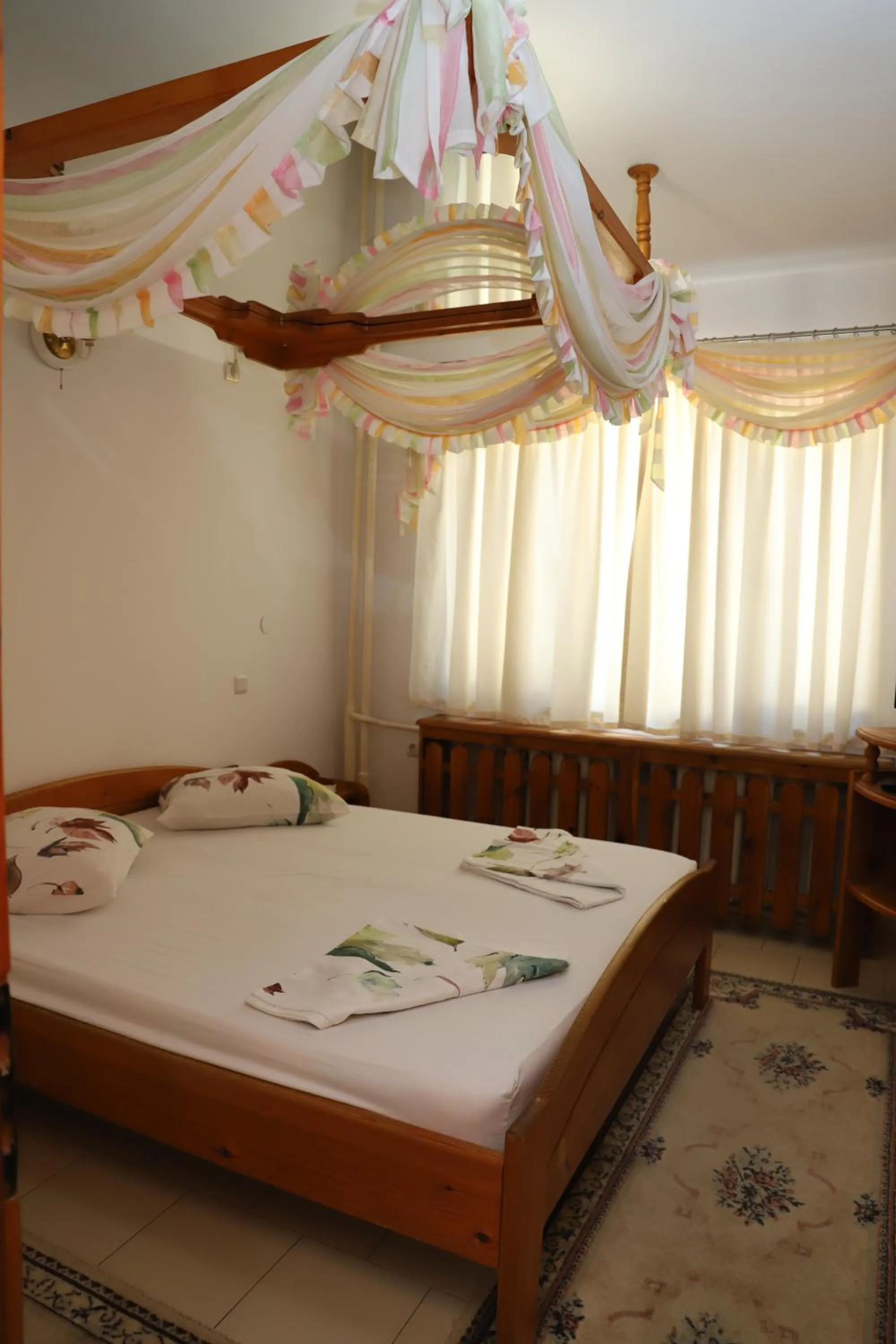 Bedroom, Bed in Hotel Mishel