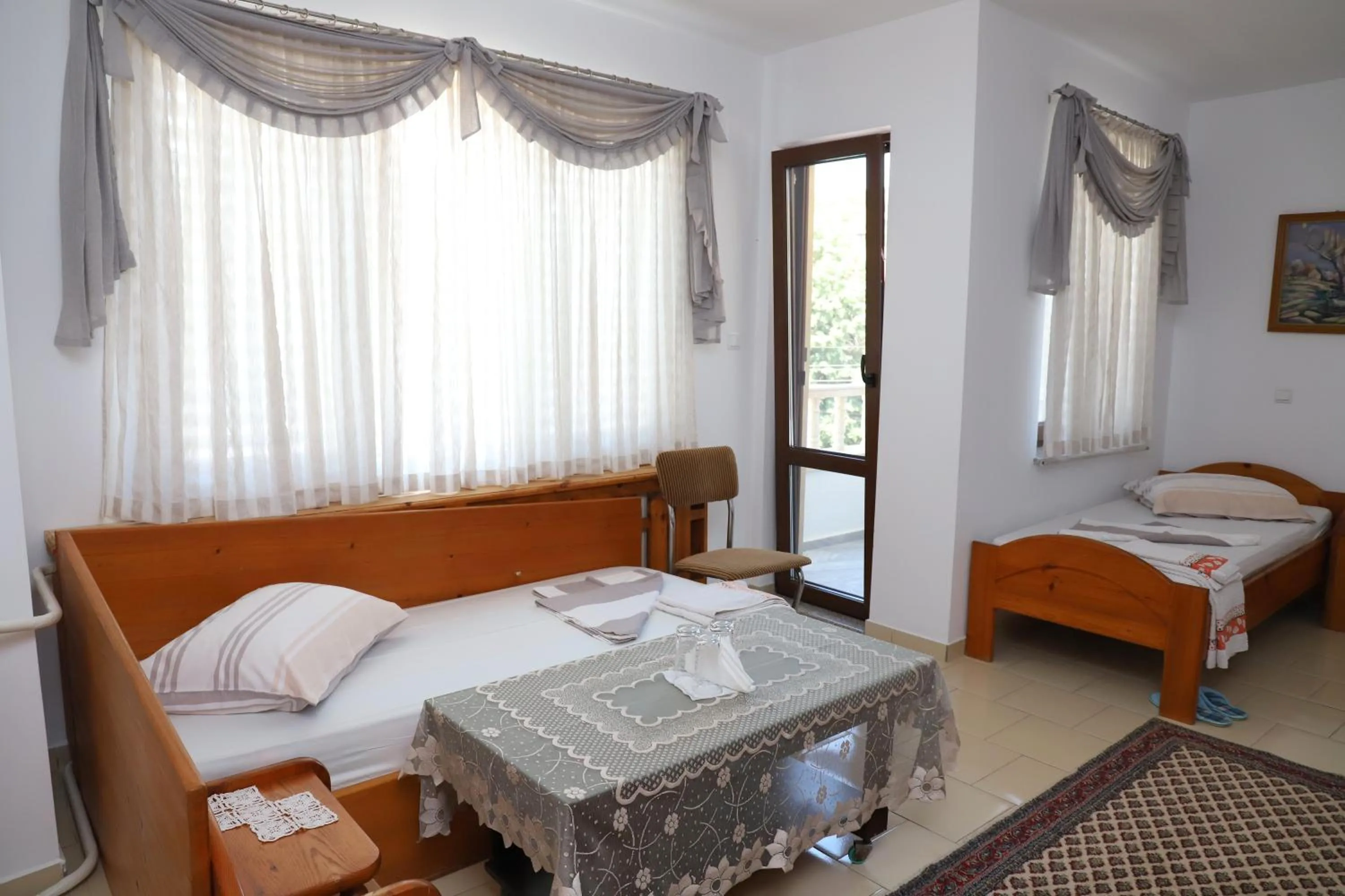 Photo of the whole room, Bed in Hotel Mishel