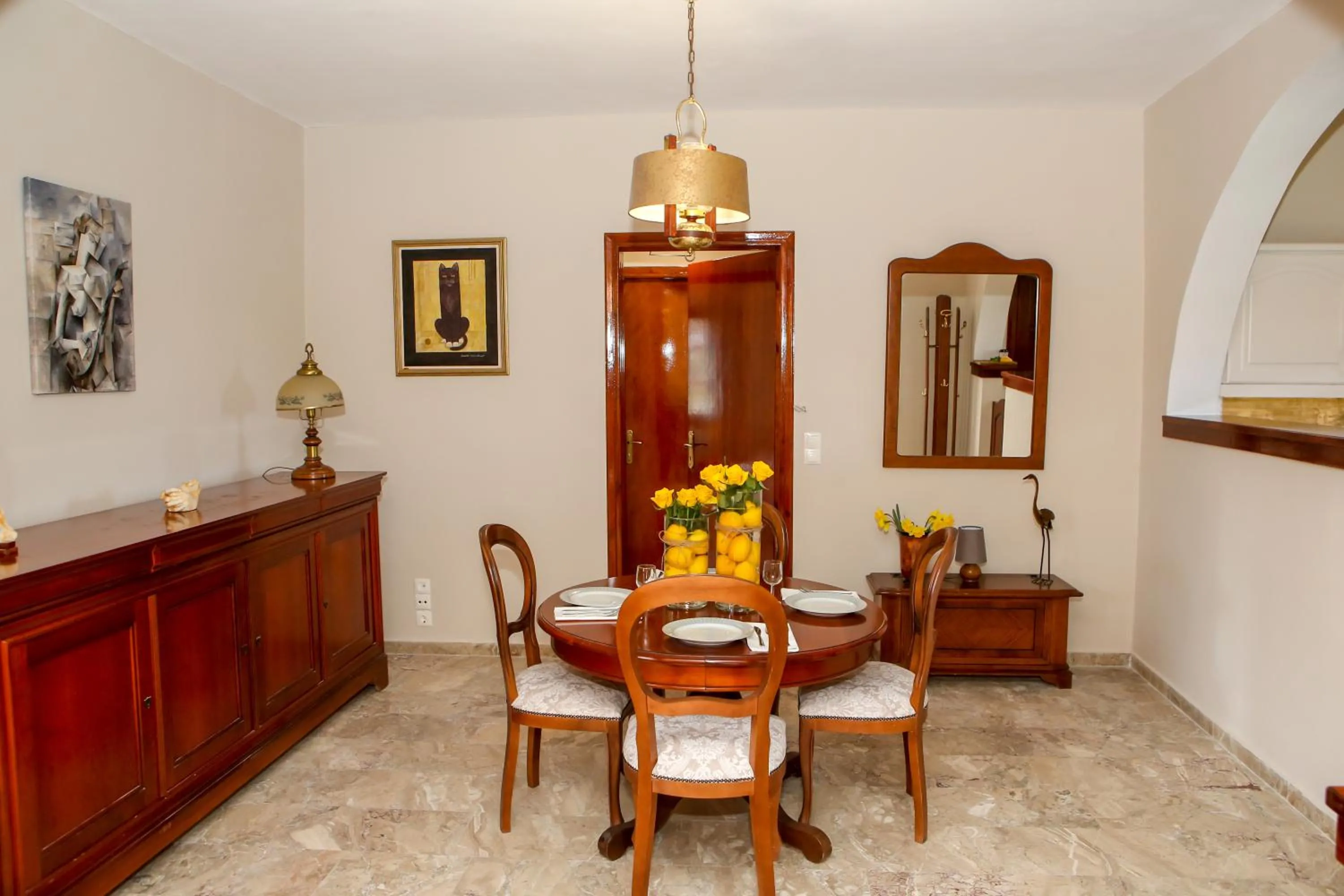 Yiouli Holiday Home