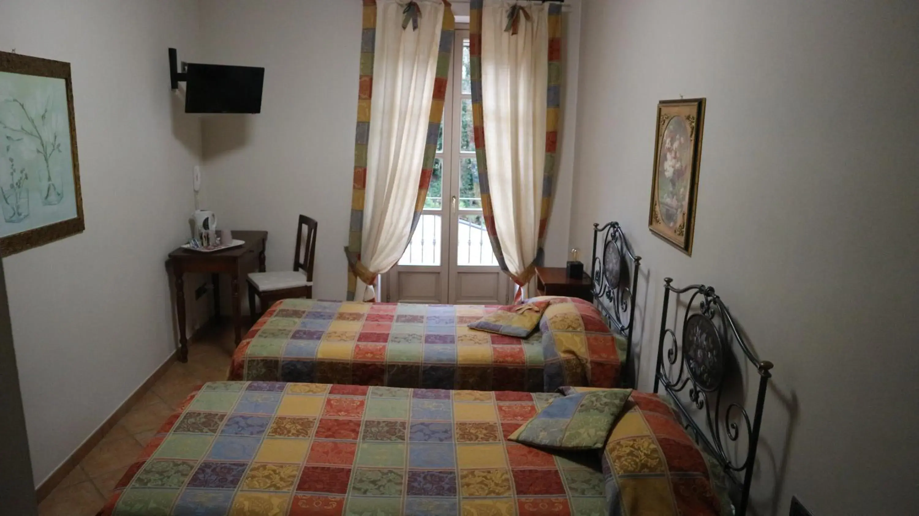 Twin Room - single occupancy in La Regibussa - Hotel Ristorante Twin Room - single occupancy in La Regibussa - Hotel Ristorante