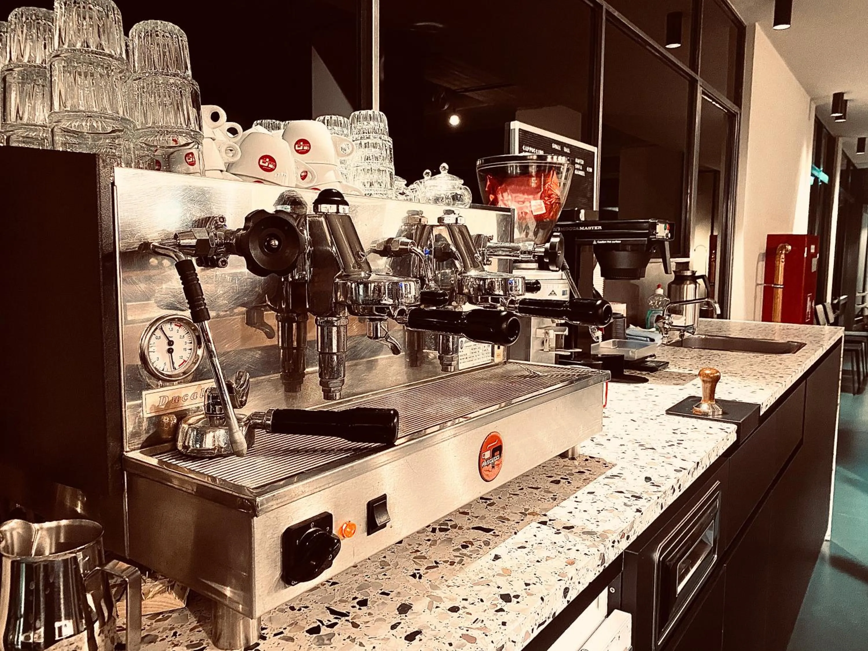 Food and drinks in Boardinghouse St.Pauli