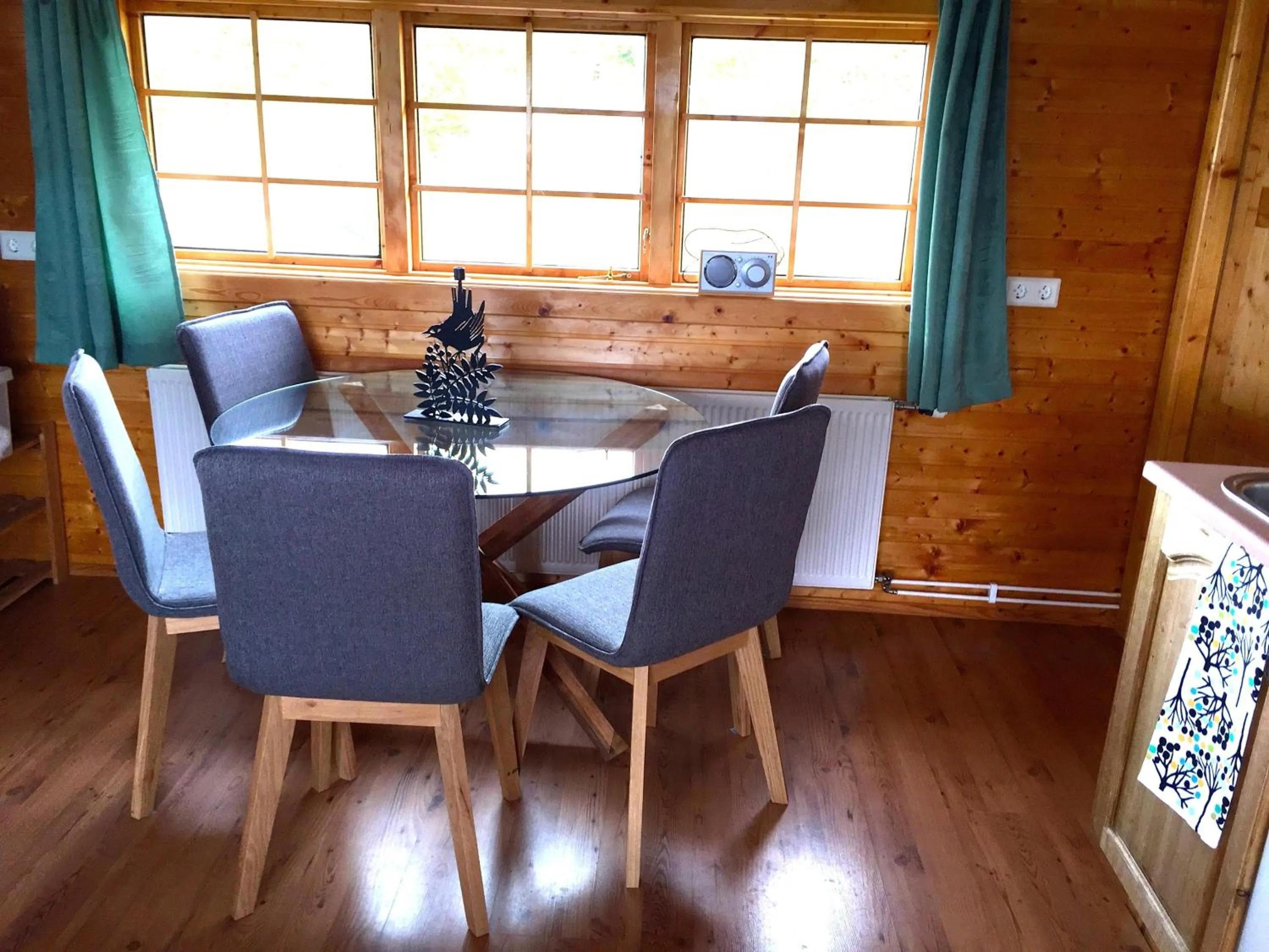 Dining area in Ytri Vík