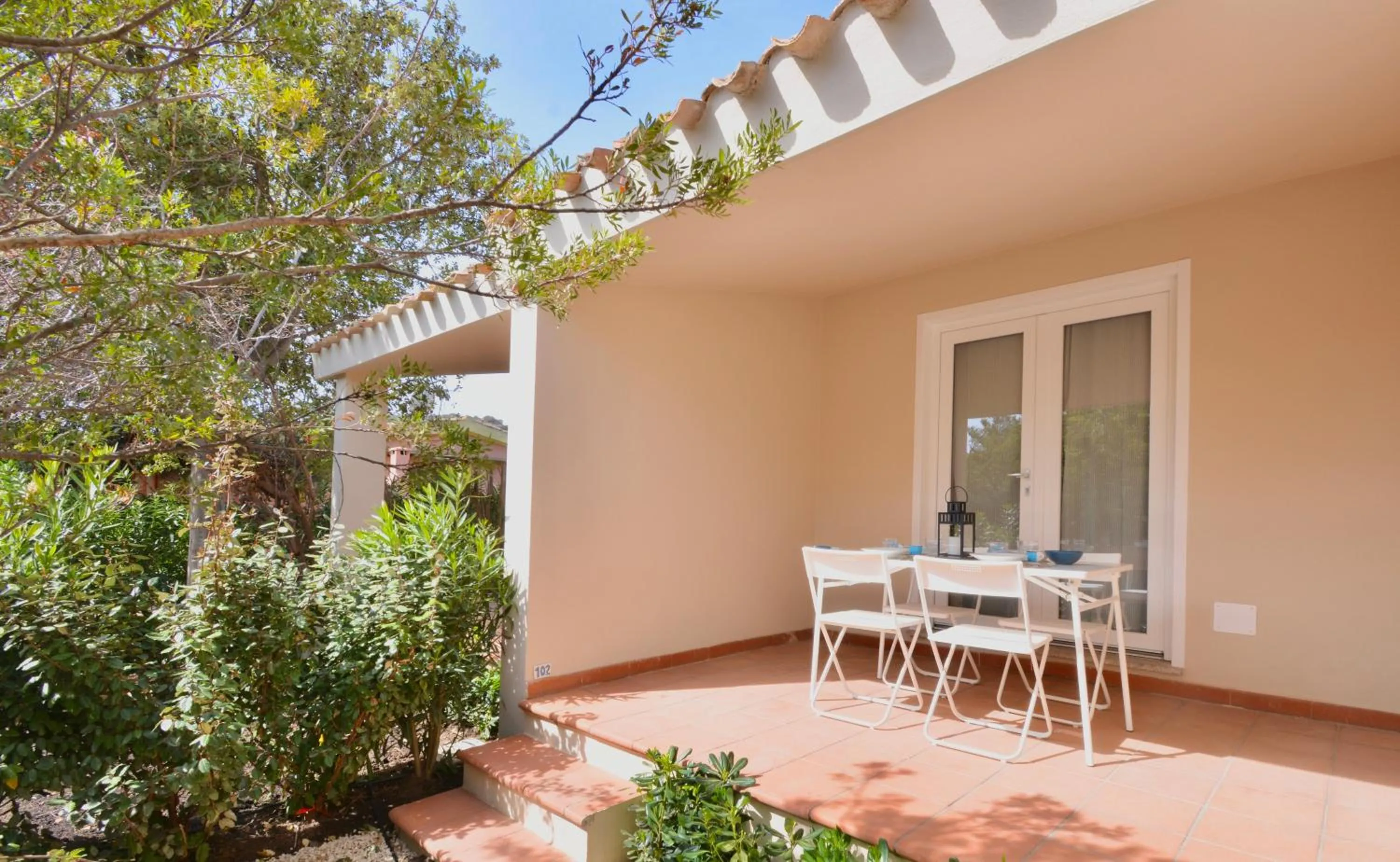 Property building in ISA - Residence in Costa Rei just 450 meters from the beach, apartments with air conditioning and outdoor private area