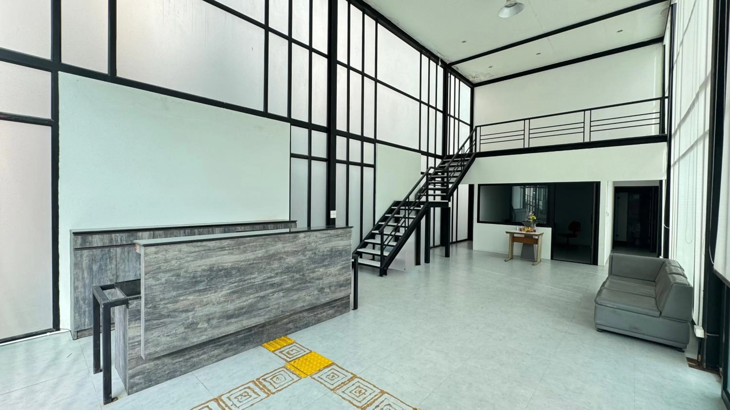 Lobby or reception in Collection O Mahidol Road