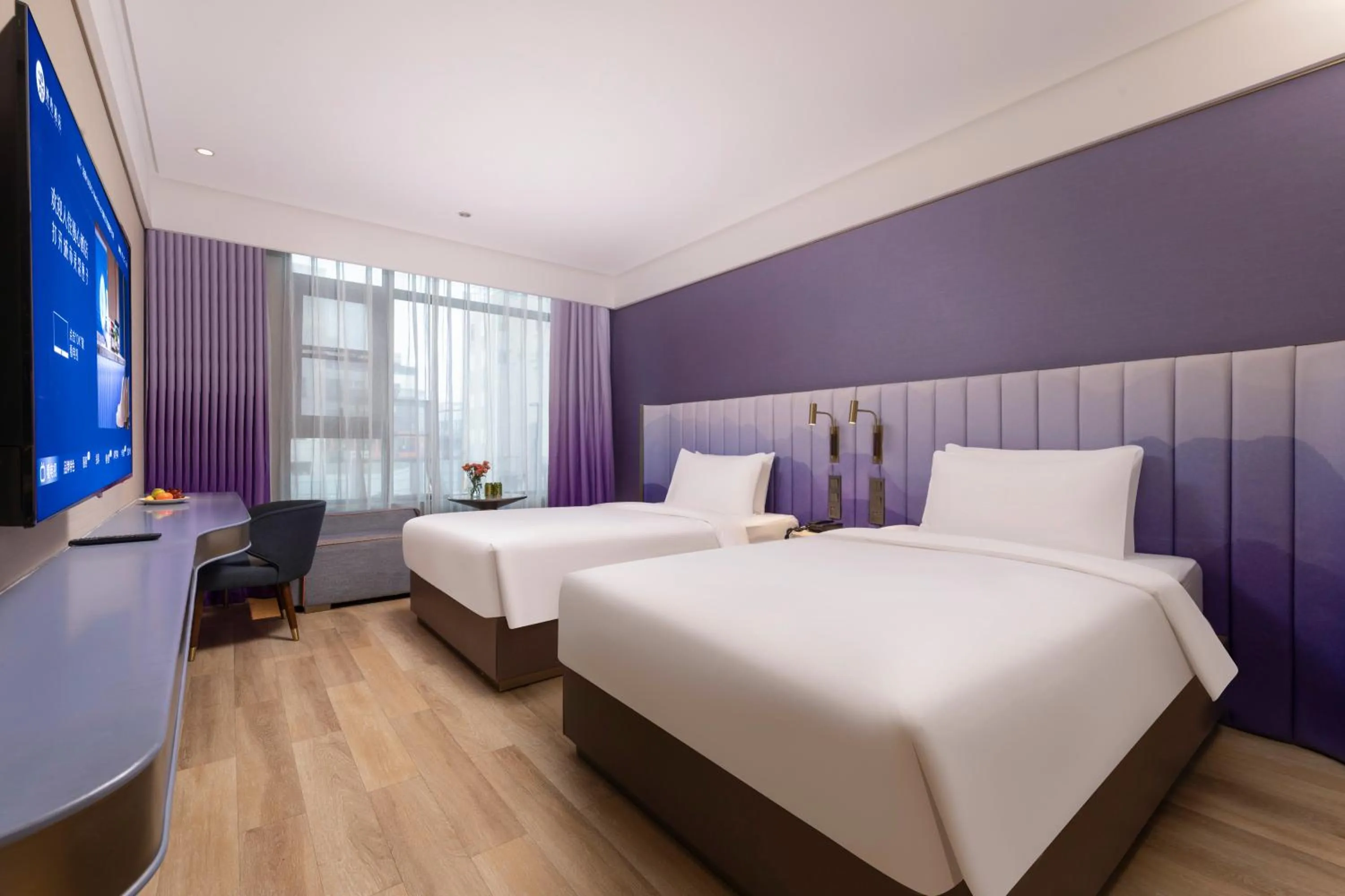 Twin Room in Manxin Hotel, Guanqian Street, Suzhou