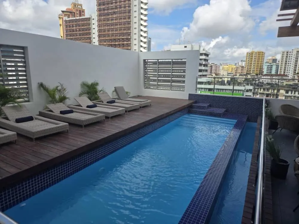 Swimming pool in Onomo Hotel Dar es Salaam