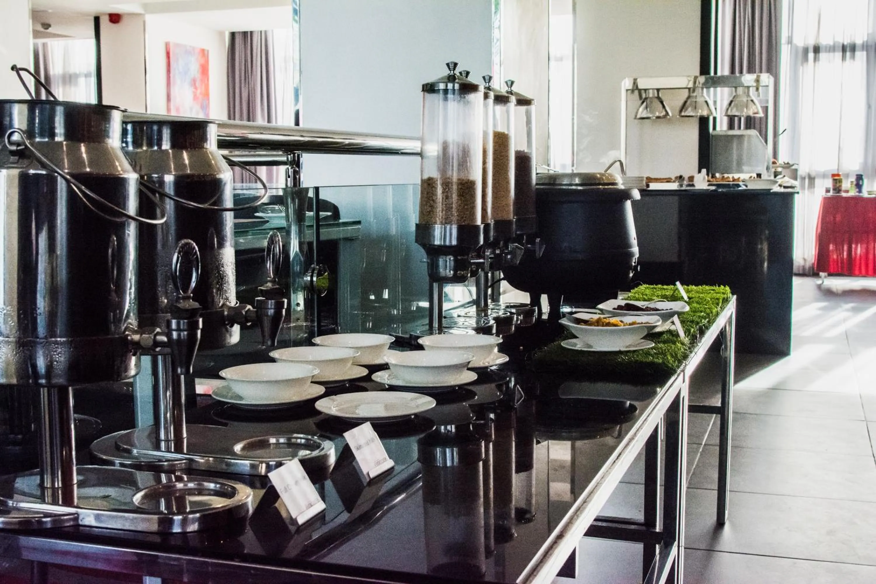 Restaurant/places to eat in Onomo Hotel Dar es Salaam