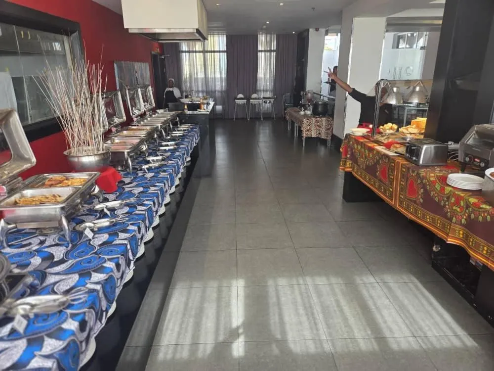 Restaurant/places to eat in Onomo Hotel Dar es Salaam