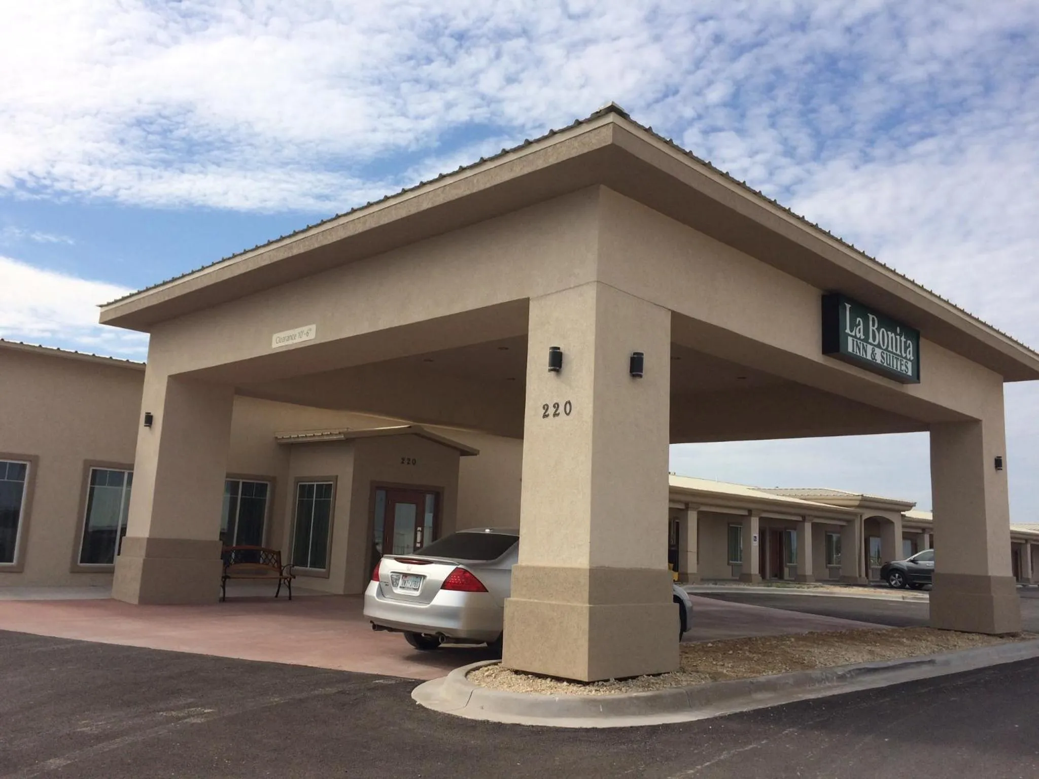 La Bonita Inn & Suites - Crane