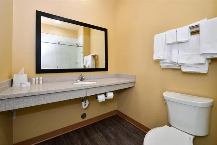 La Bonita Inn & Suites - Crane