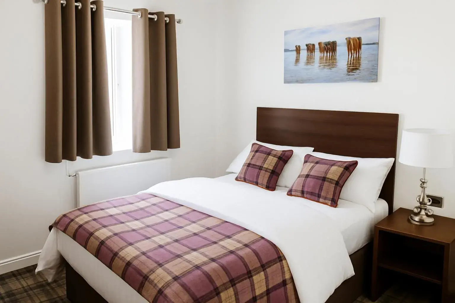Small Double Room - single occupancy in Lochmaddy Hotel Small Double Room - single occupancy in Lochmaddy Hotel