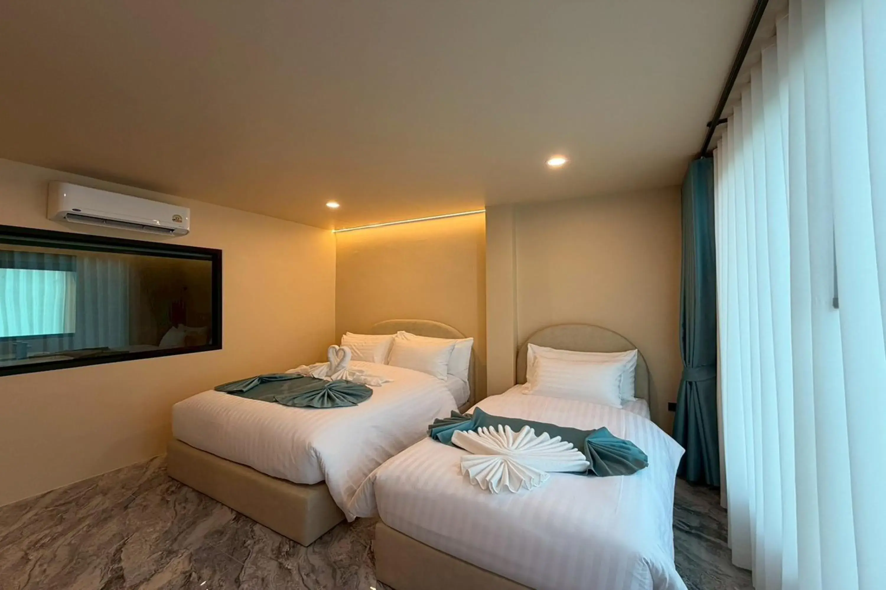 Deluxe Family Room in Sand Maré Karon Hotel Deluxe Family Room in Sand Maré Karon Hotel