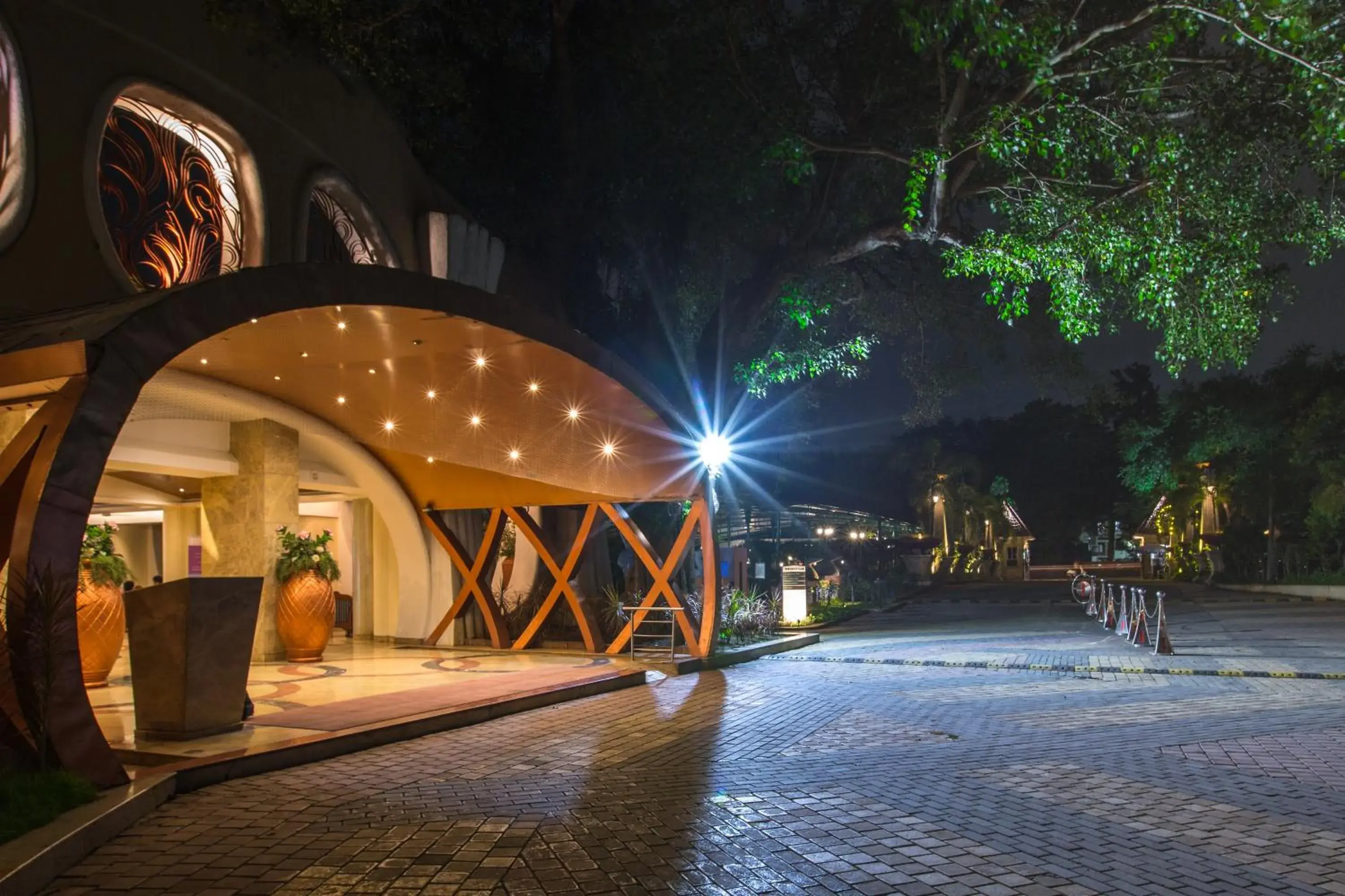 Facade/entrance in Residency Club Facade/entrance in Residency Club