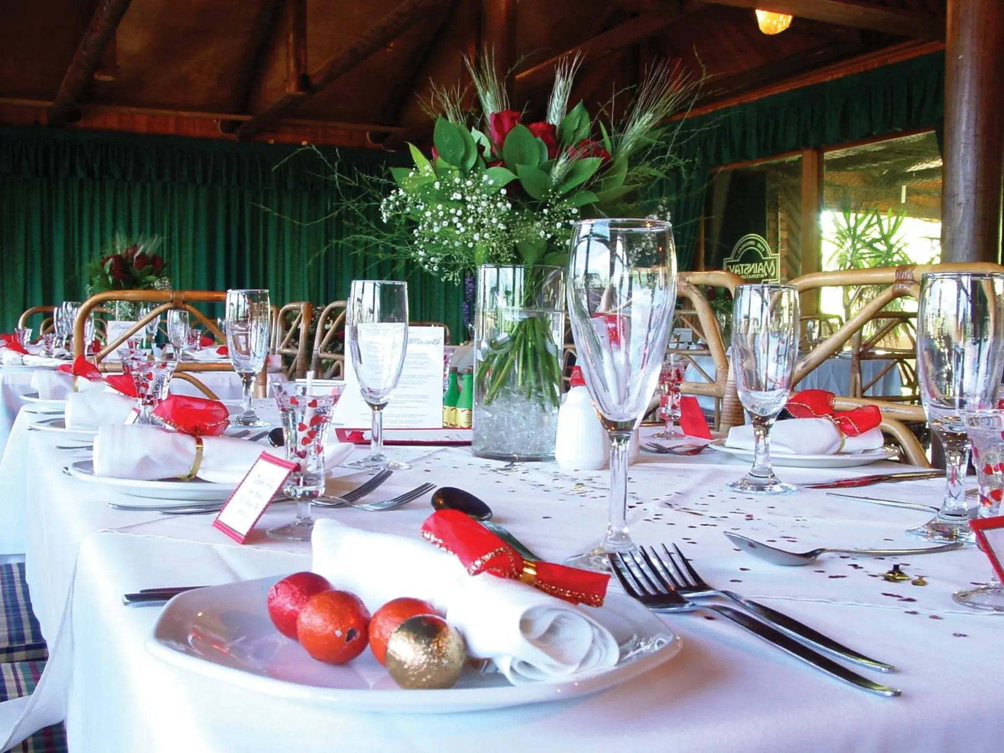 Restaurant/places to eat in Pine Lodge Resort Restaurant/places to eat in Pine Lodge Resort