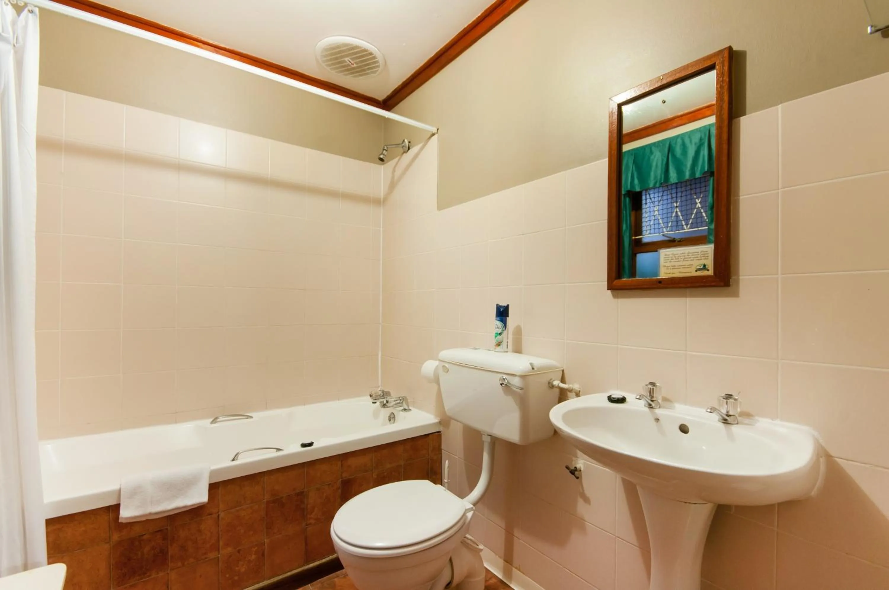 Shower in Pine Lodge Resort