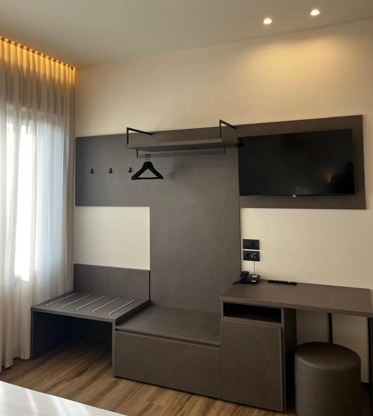 TV and multimedia, Bed in Hotel La Rocca