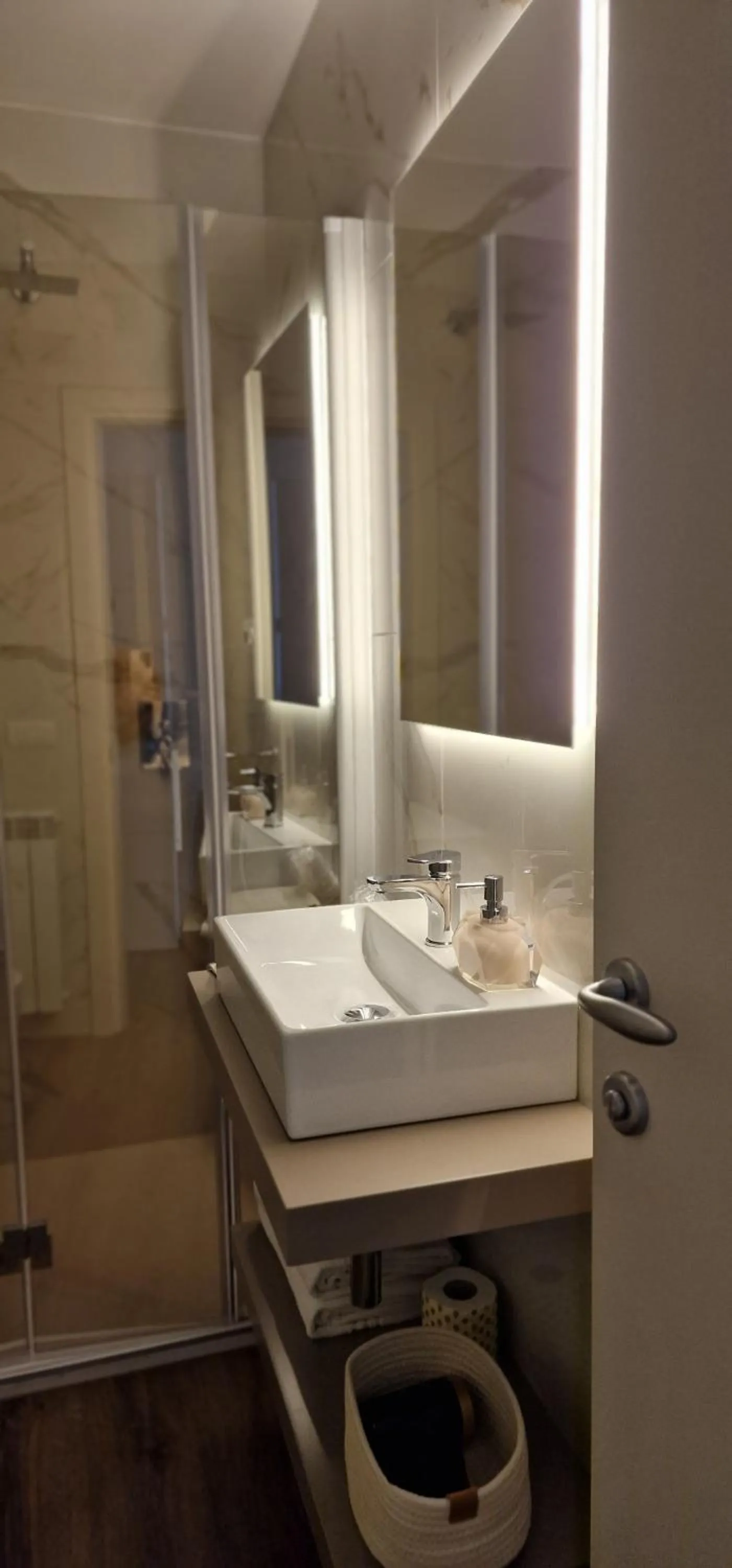 Shower in Hotel La Rocca