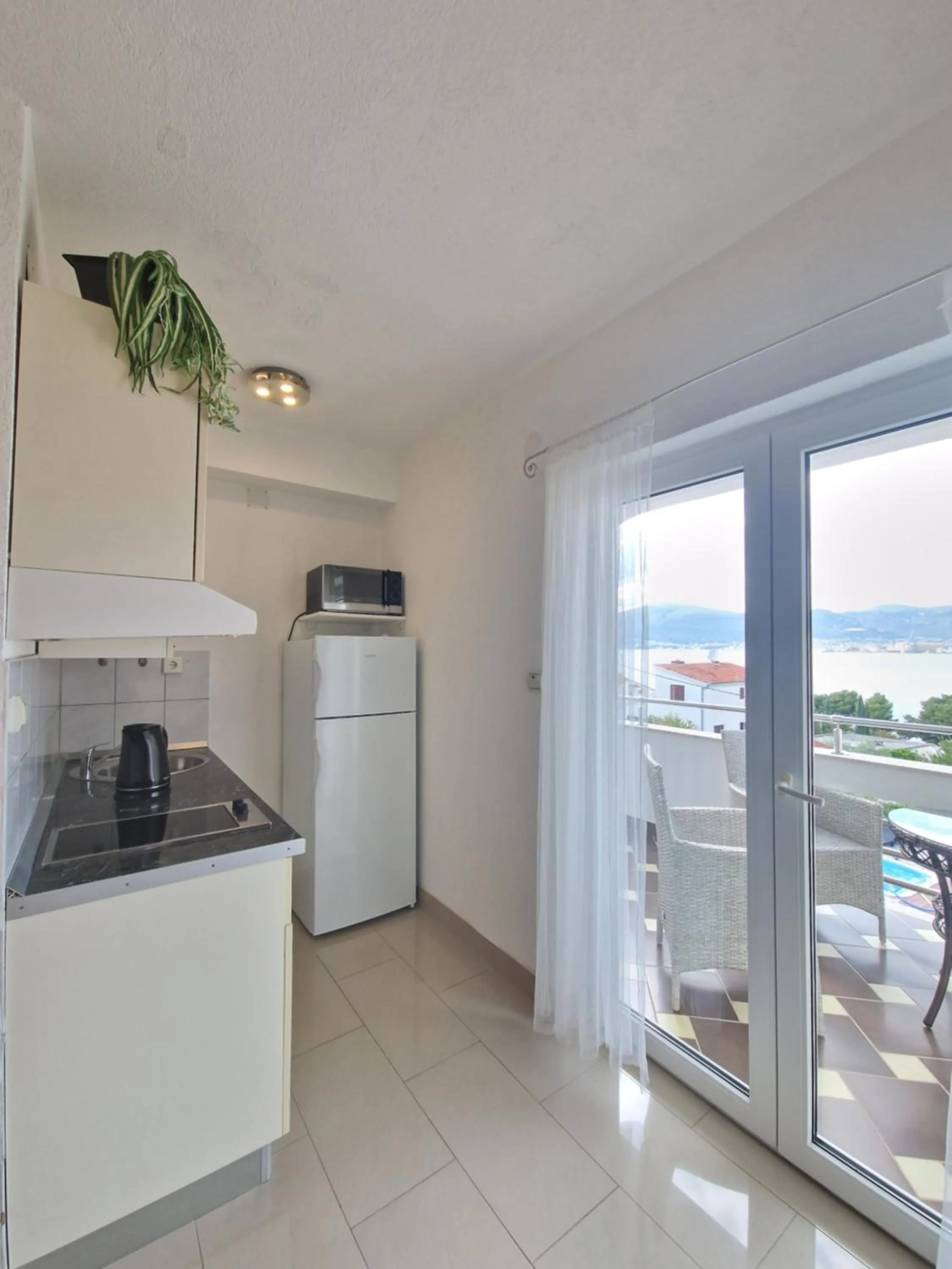 Apartments Silva with a view of sea