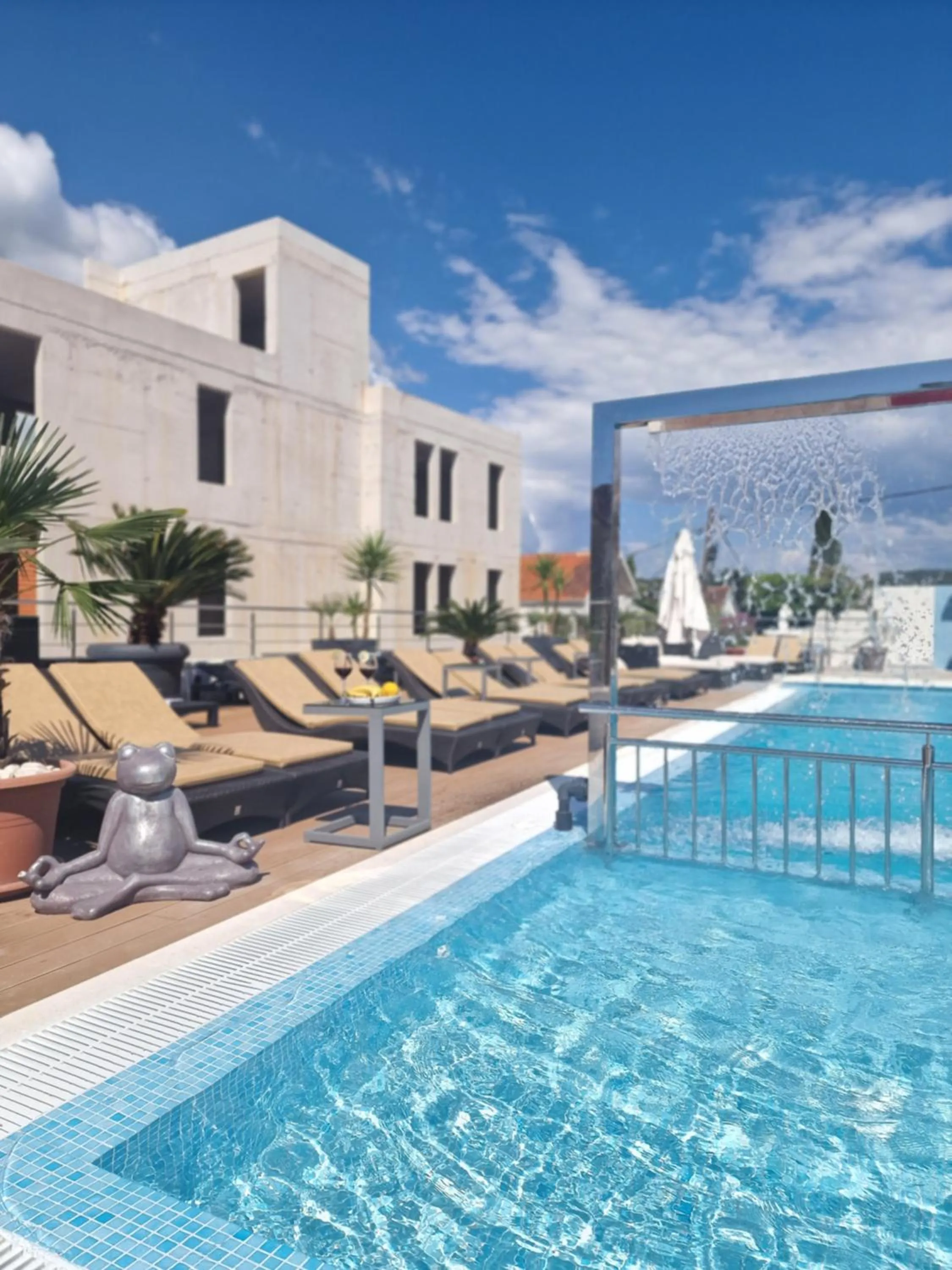 Apartments Silva with a view of sea