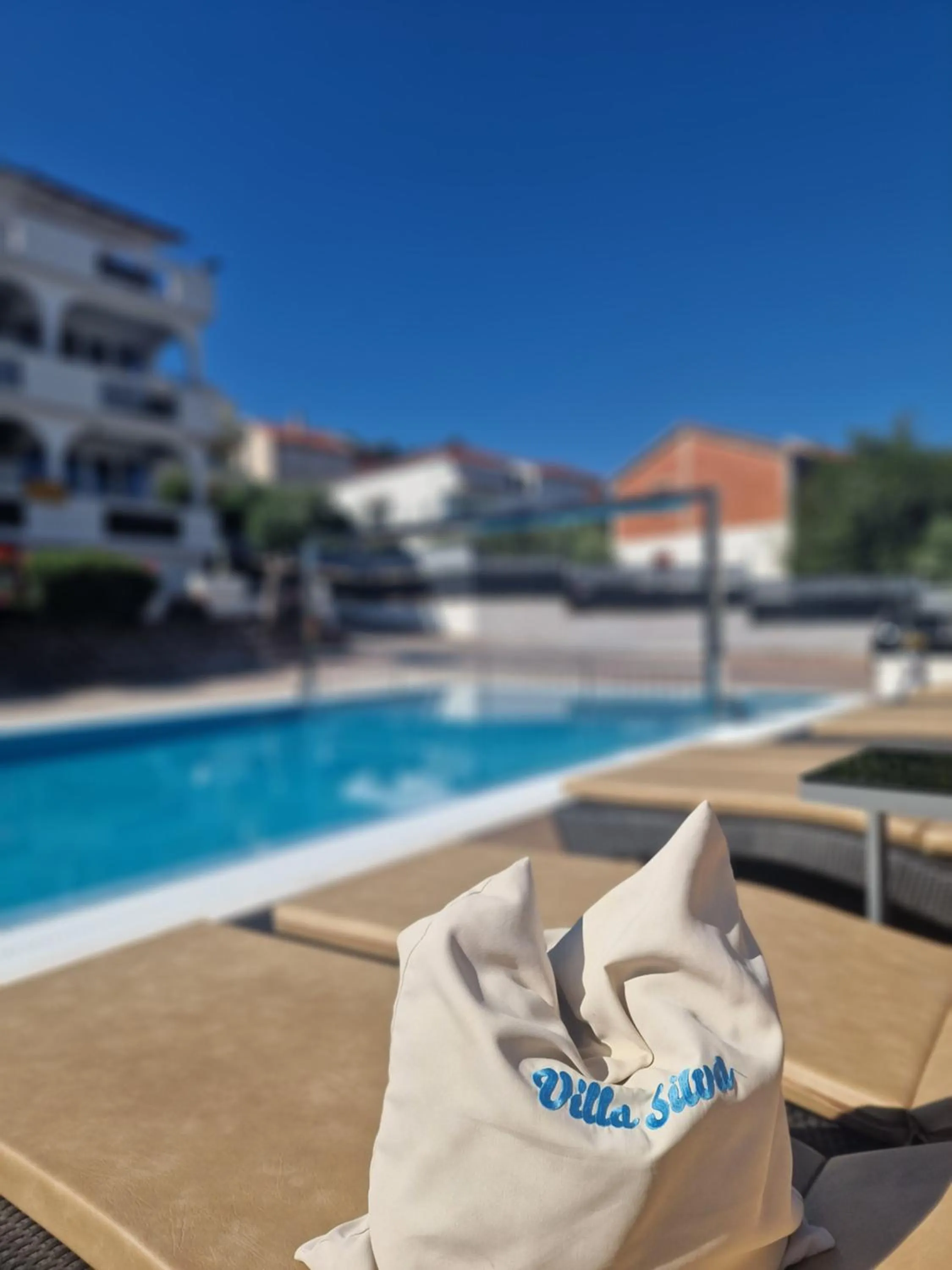 Apartments Silva with a view of sea