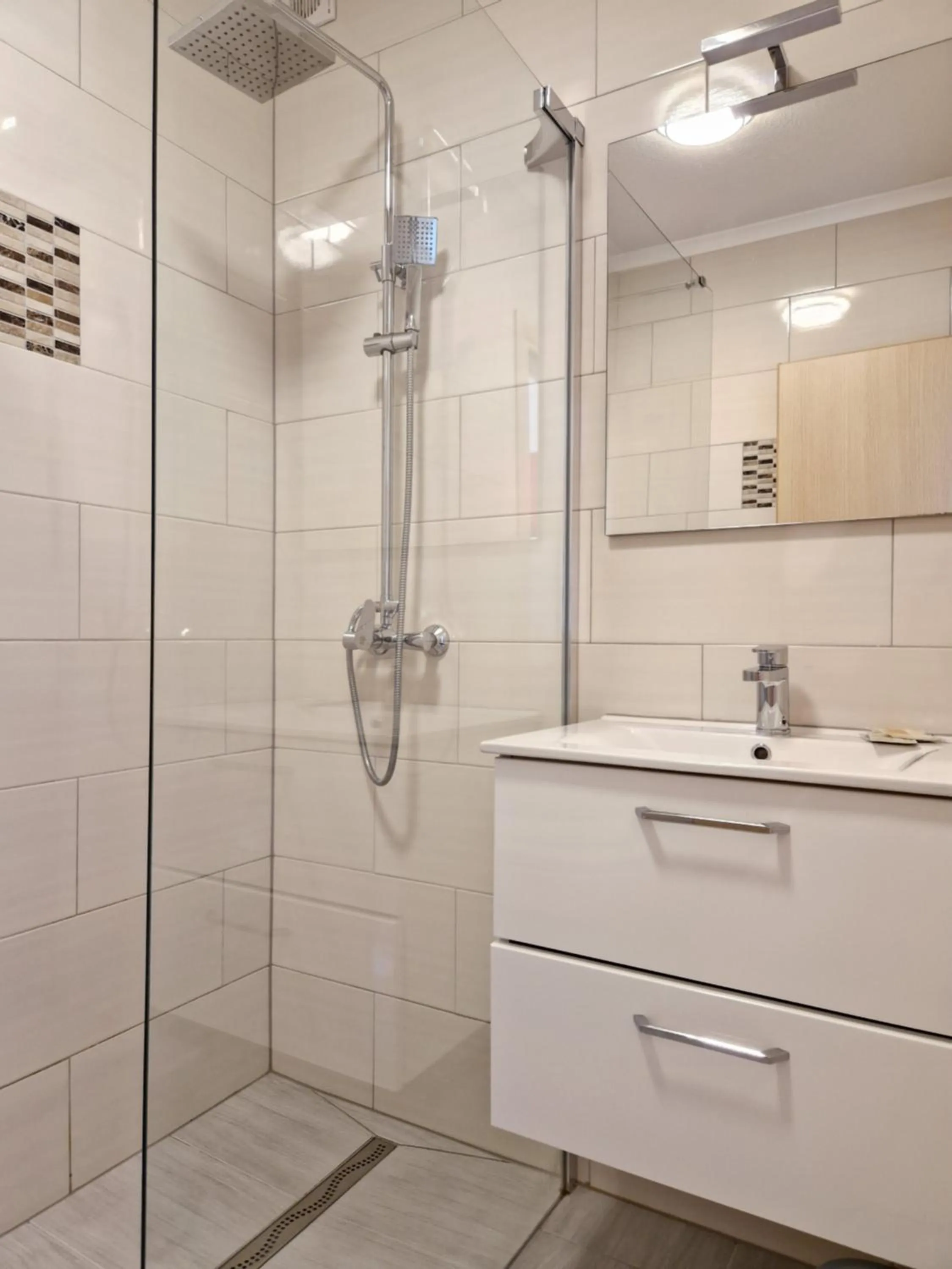 Apartments Silva with a view of sea