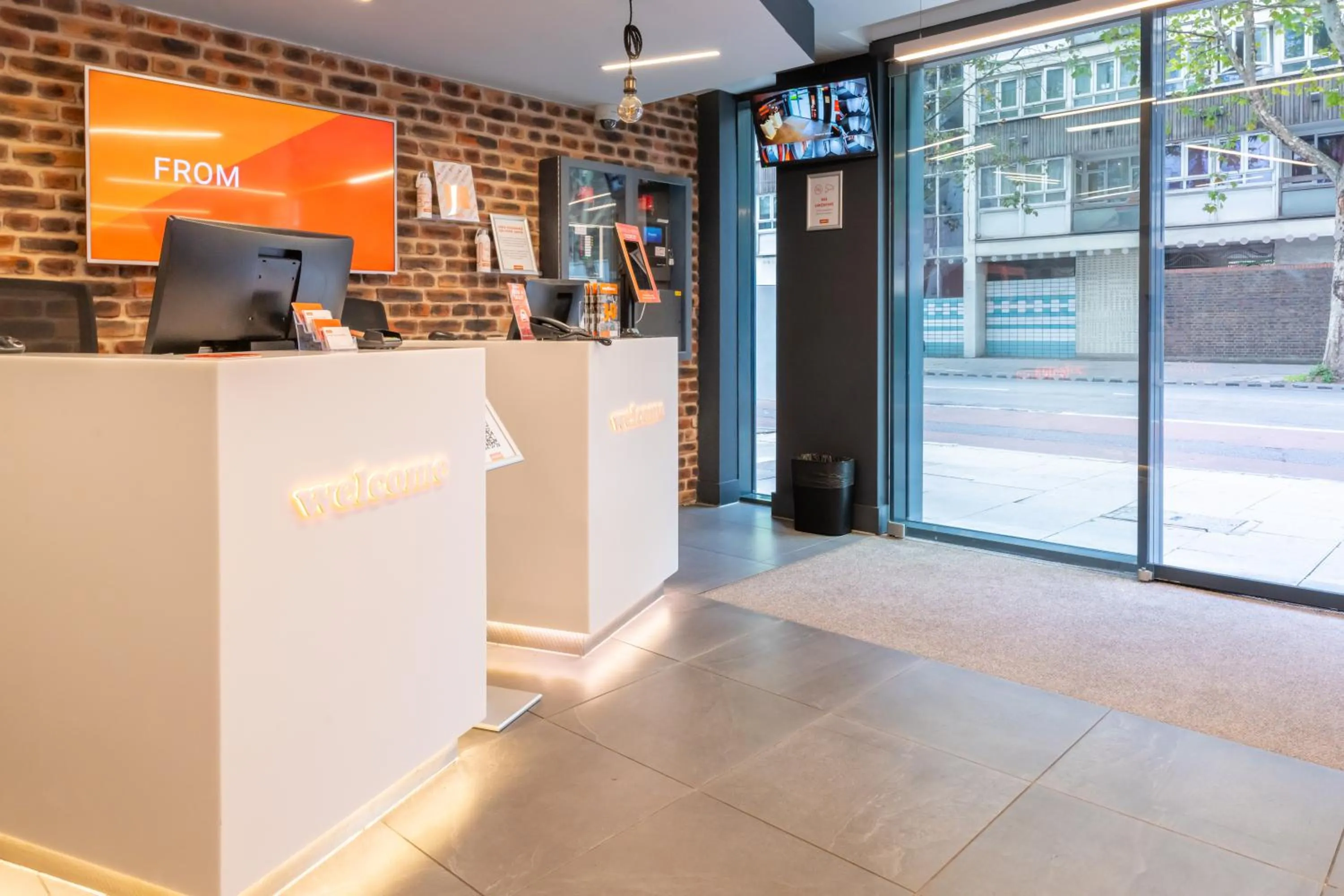 Lobby or reception in easyHotel London City Shoreditch