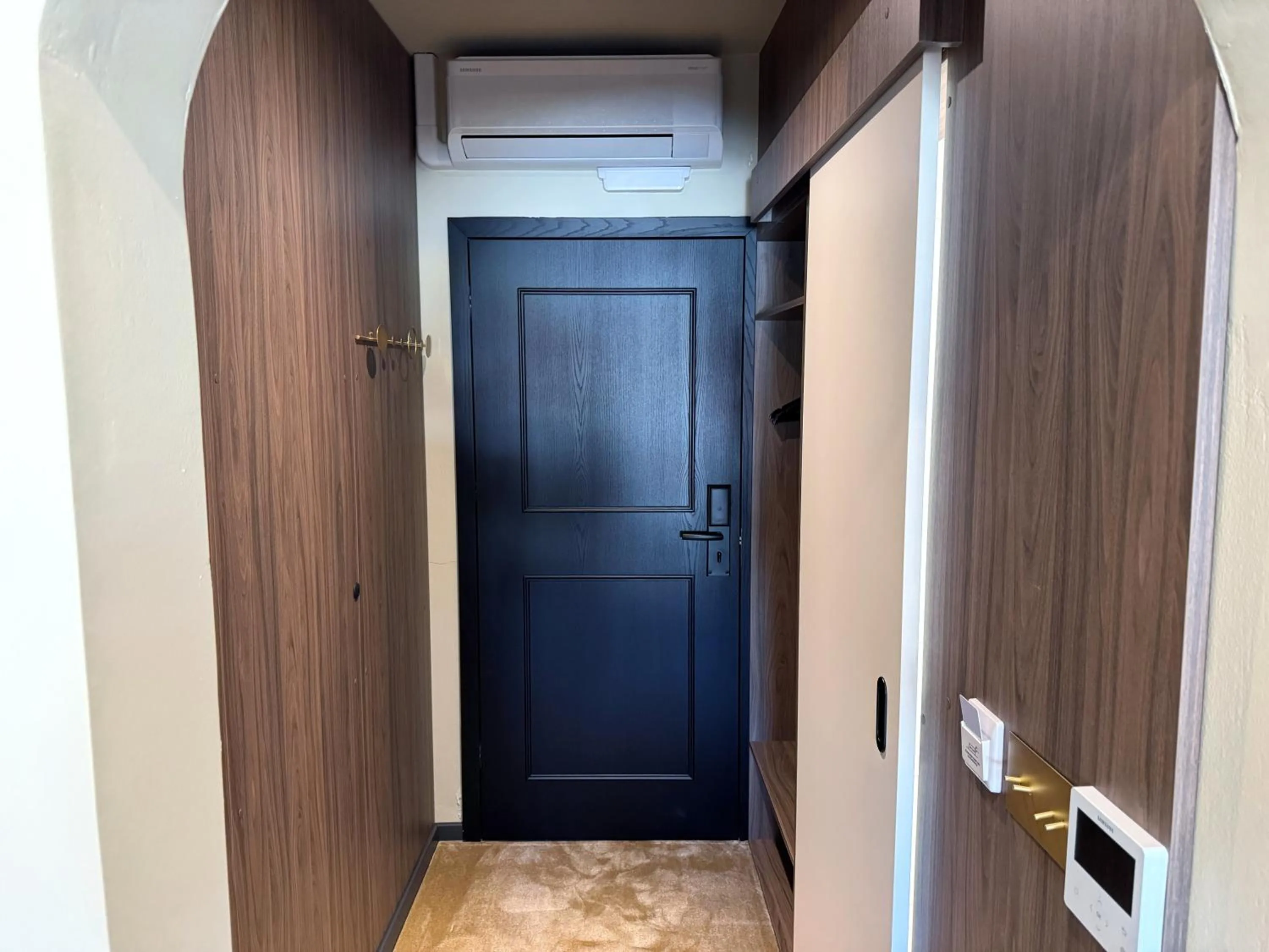 air conditioner in Motel Reich